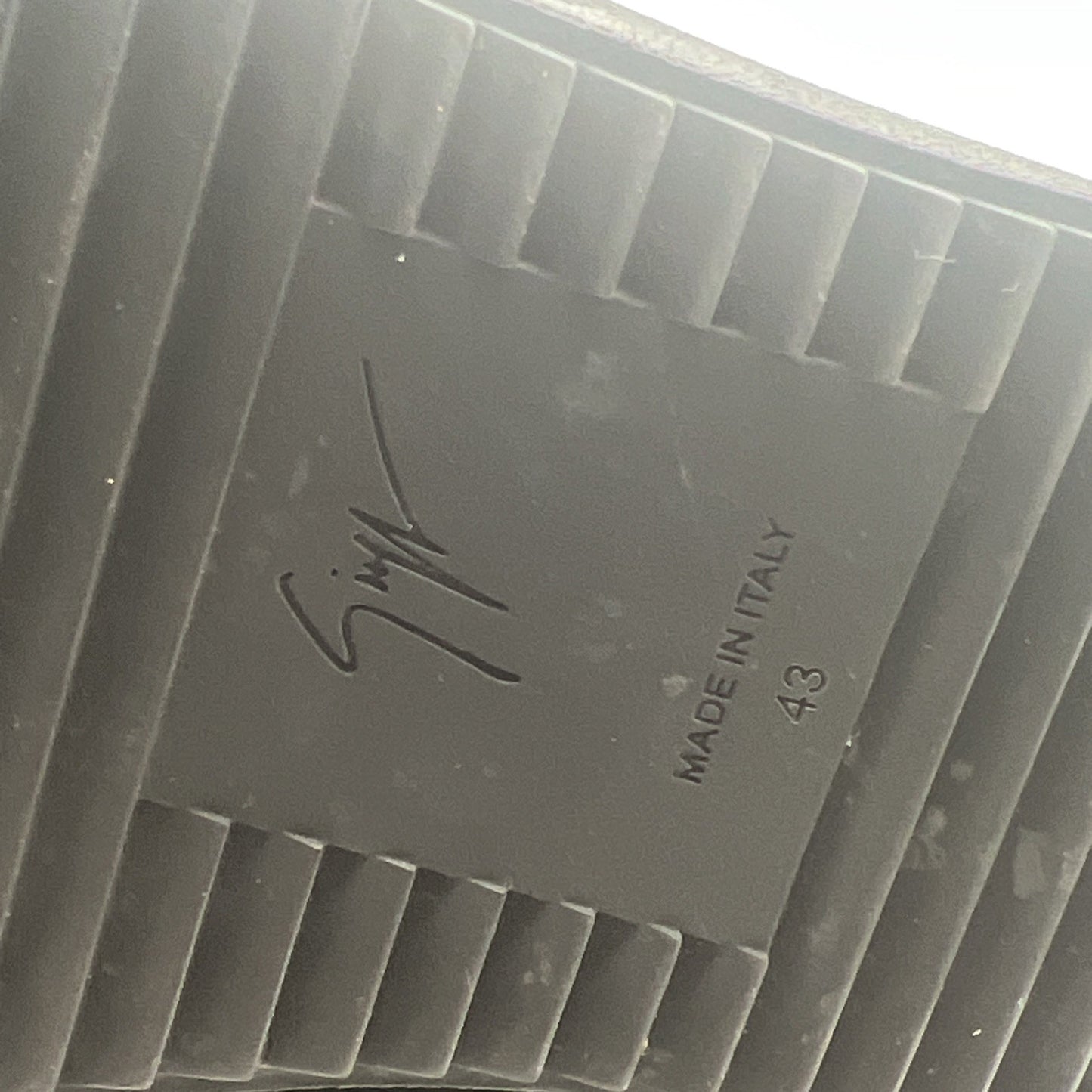 Size 43 - GIUSEPPE ZANOTTI LEATHER GOLD ZIPPERS LOW TOPS