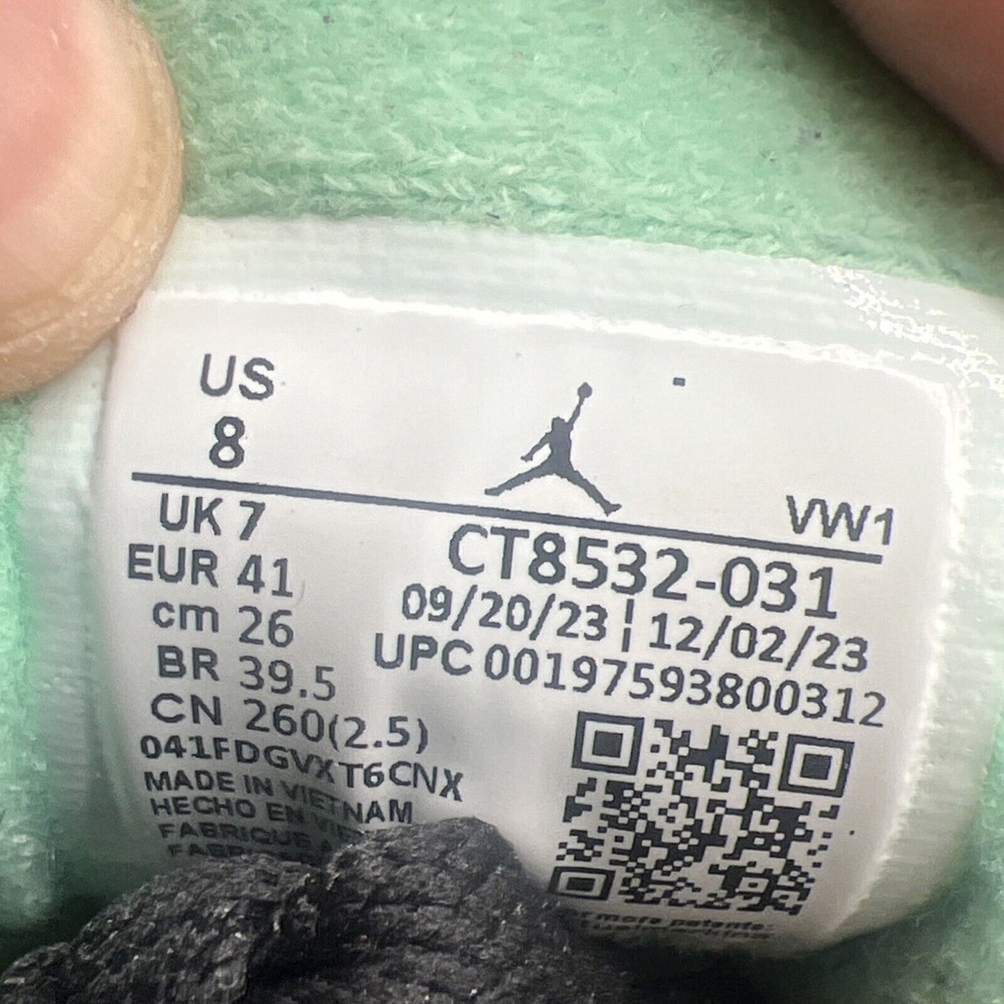 Size 8 - Air Jordan 3 Retro Green Glow (CT8532-031)