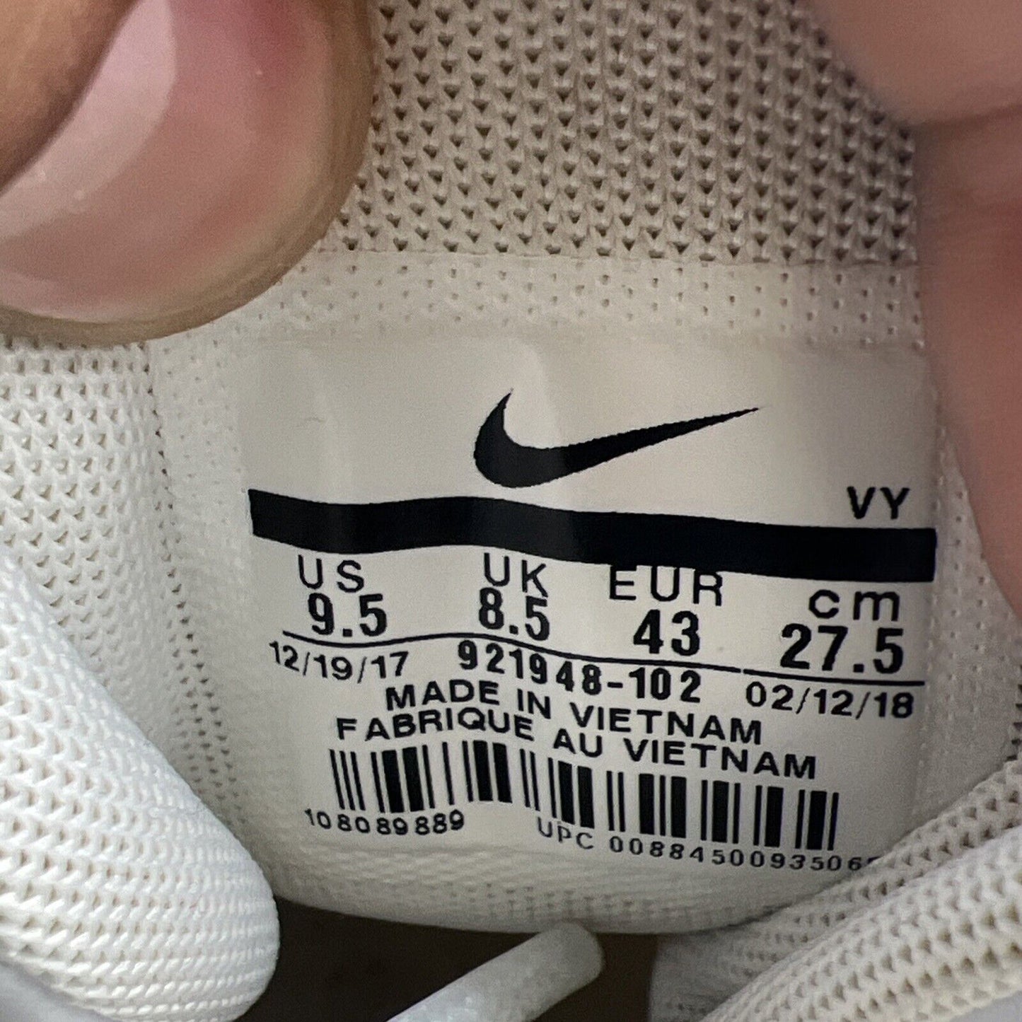 Size 9.5 - Nike Air More Uptempo White Varsity Red 2018 (921948-102)