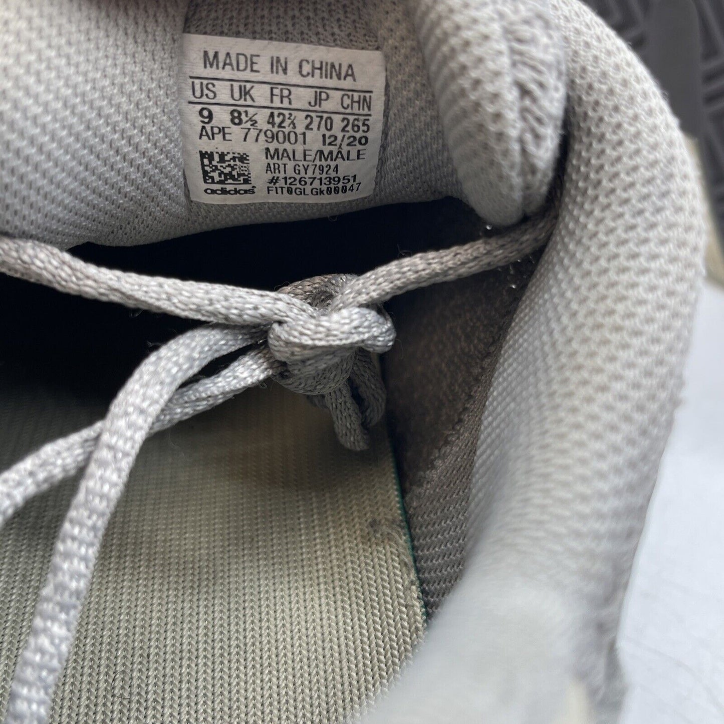 Size 9 - adidas Yeezy Boost 700 V2 Cream Grey (GY7924)