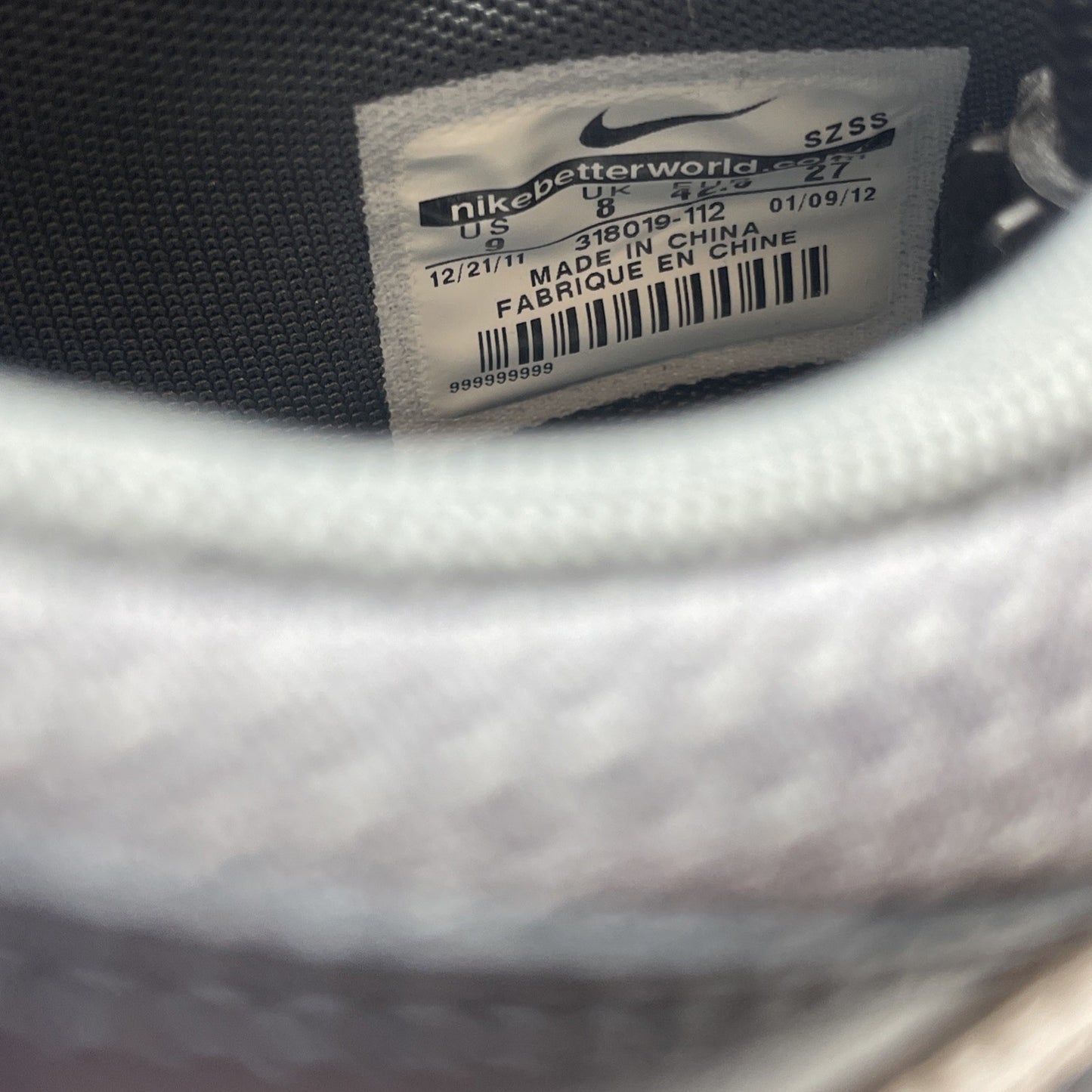 Size 9 - Nike Dunk Low Wolf Grey Light Obsidian Georgetown Youth W (318019-112)