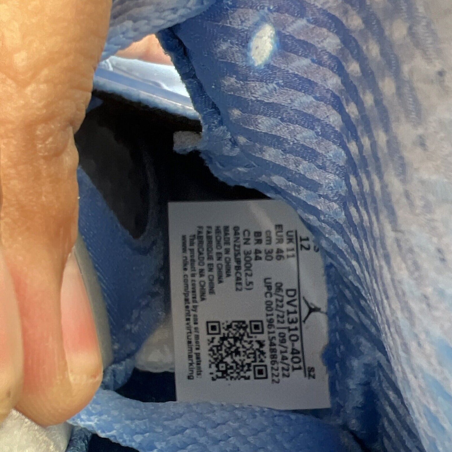 Size 12 - Jordan 5 Retro SE Mid UNC (DV1310-401)