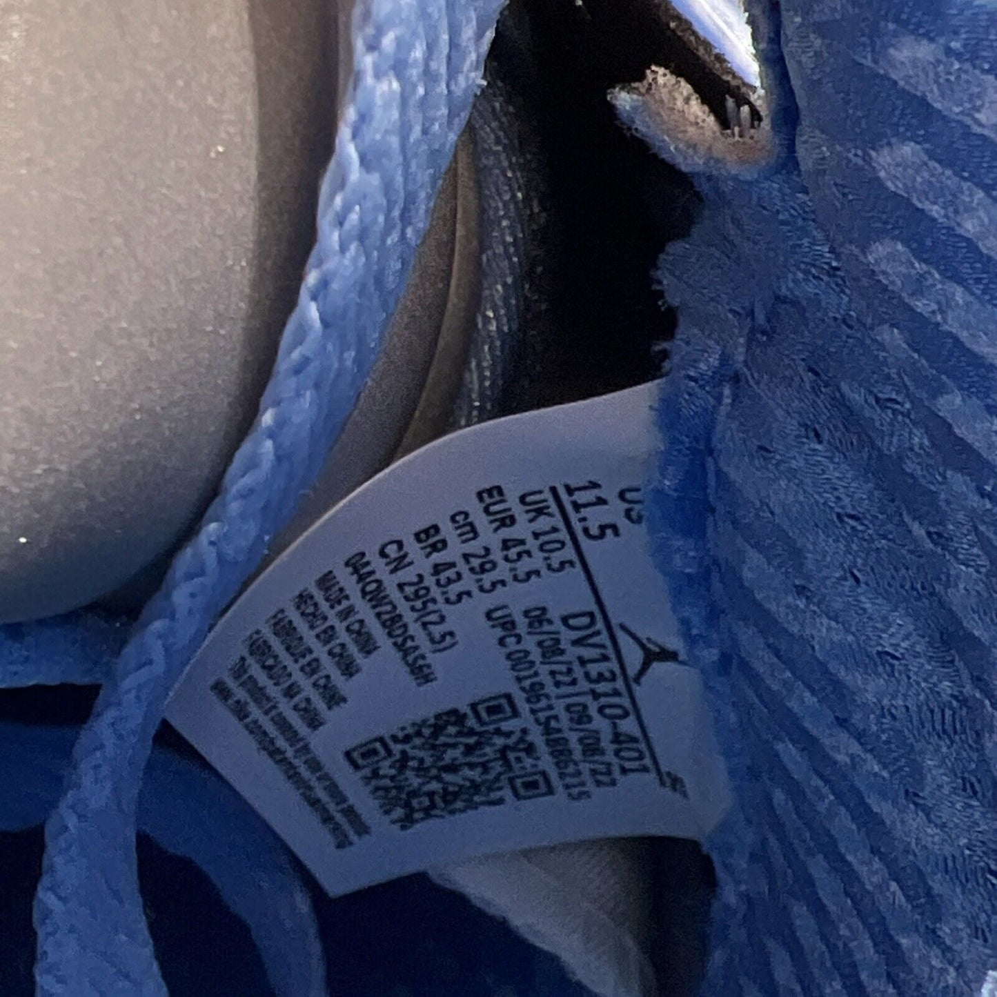Size 11.5 - Air Jordan 5 Retro SE Mid UNC (DV1310-401)