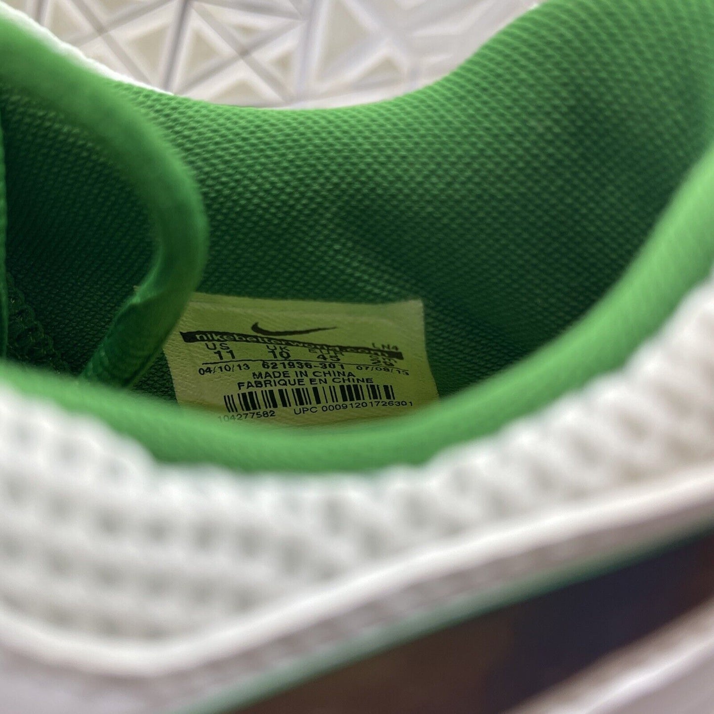 Size 11 - Nike Free Trainer 5.0 Oregon Win The Day Green White (621936-301)