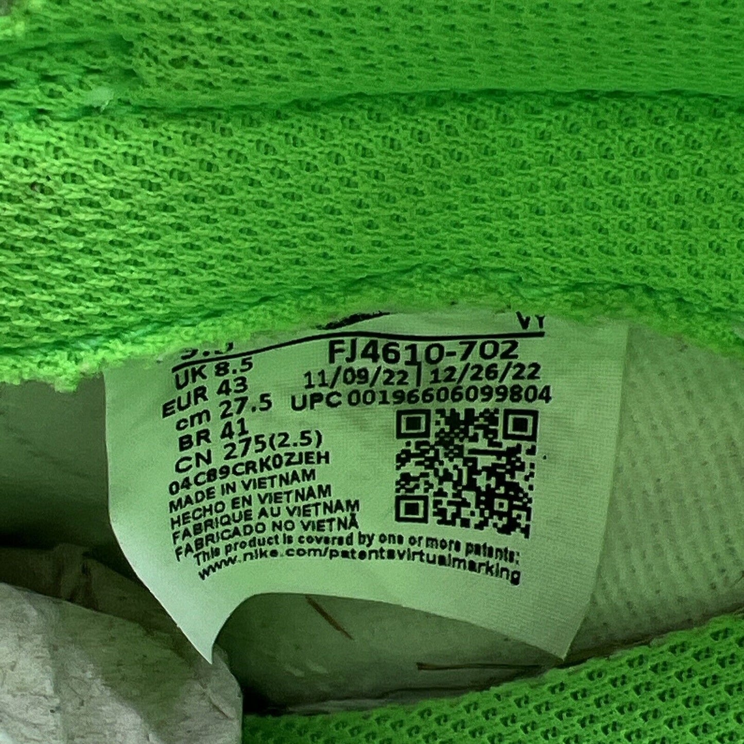 Size 9.5 - Nike Dunk SE Low Volt (FJ4610-702) Black White