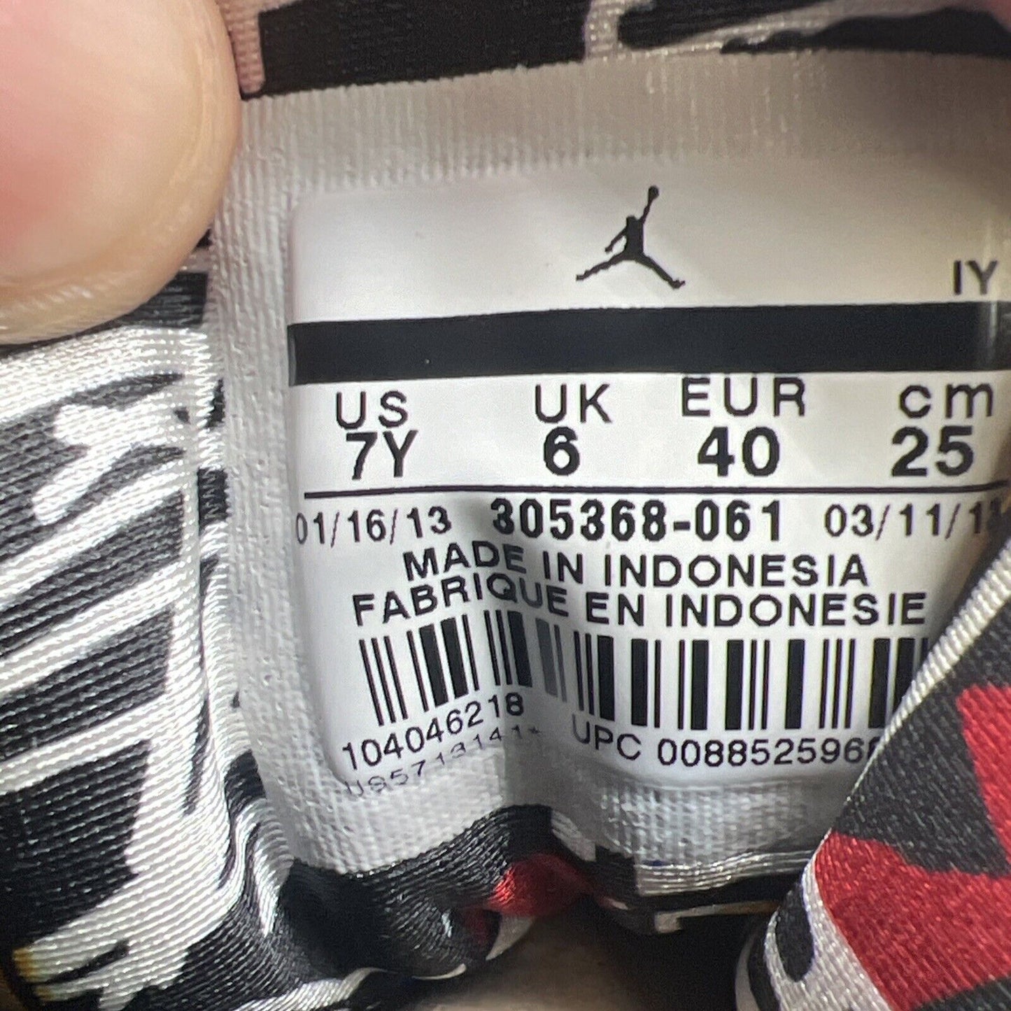 Size 7Y - Air Jordan 8 Retro 2013 Playoff Playoffs (305368-061)