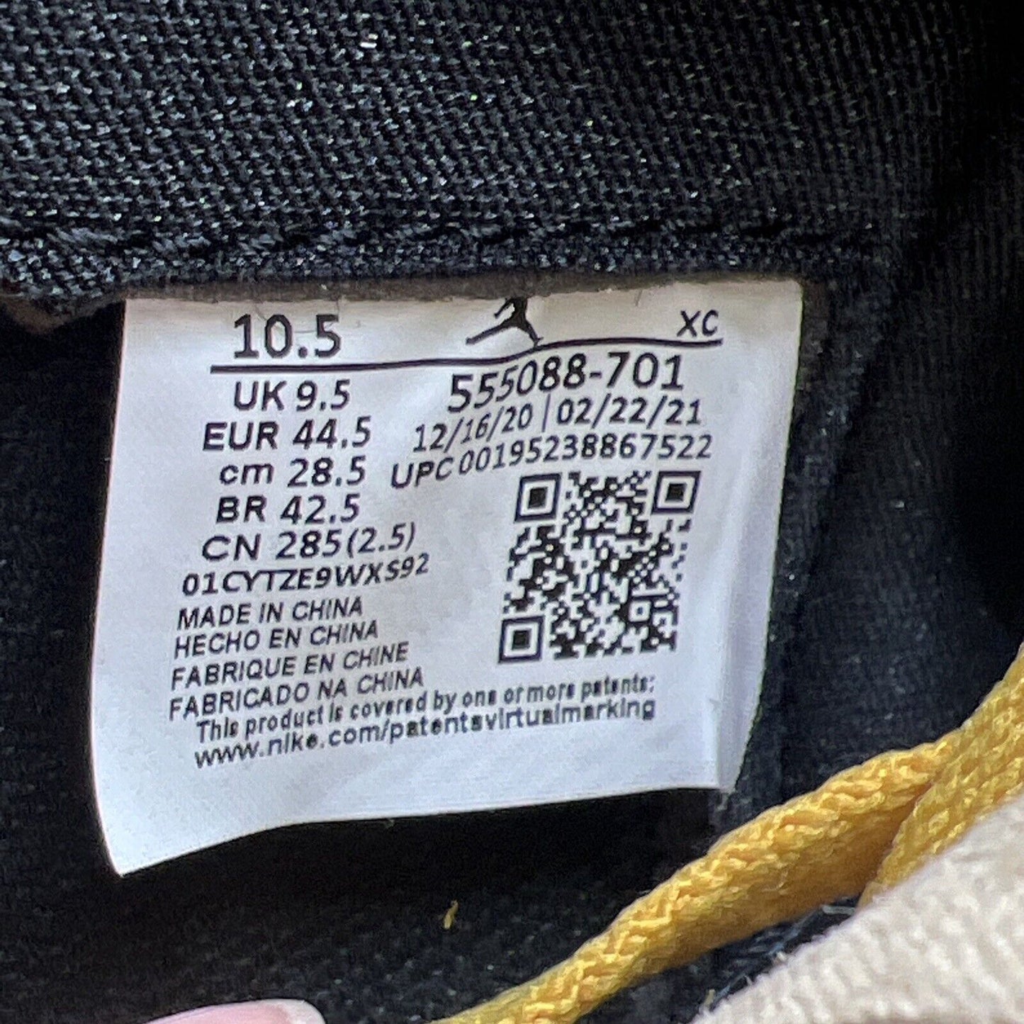Size 10.5 - Jordan 1 Retro OG High Pollen Black White Yellow Leather 555088-701
