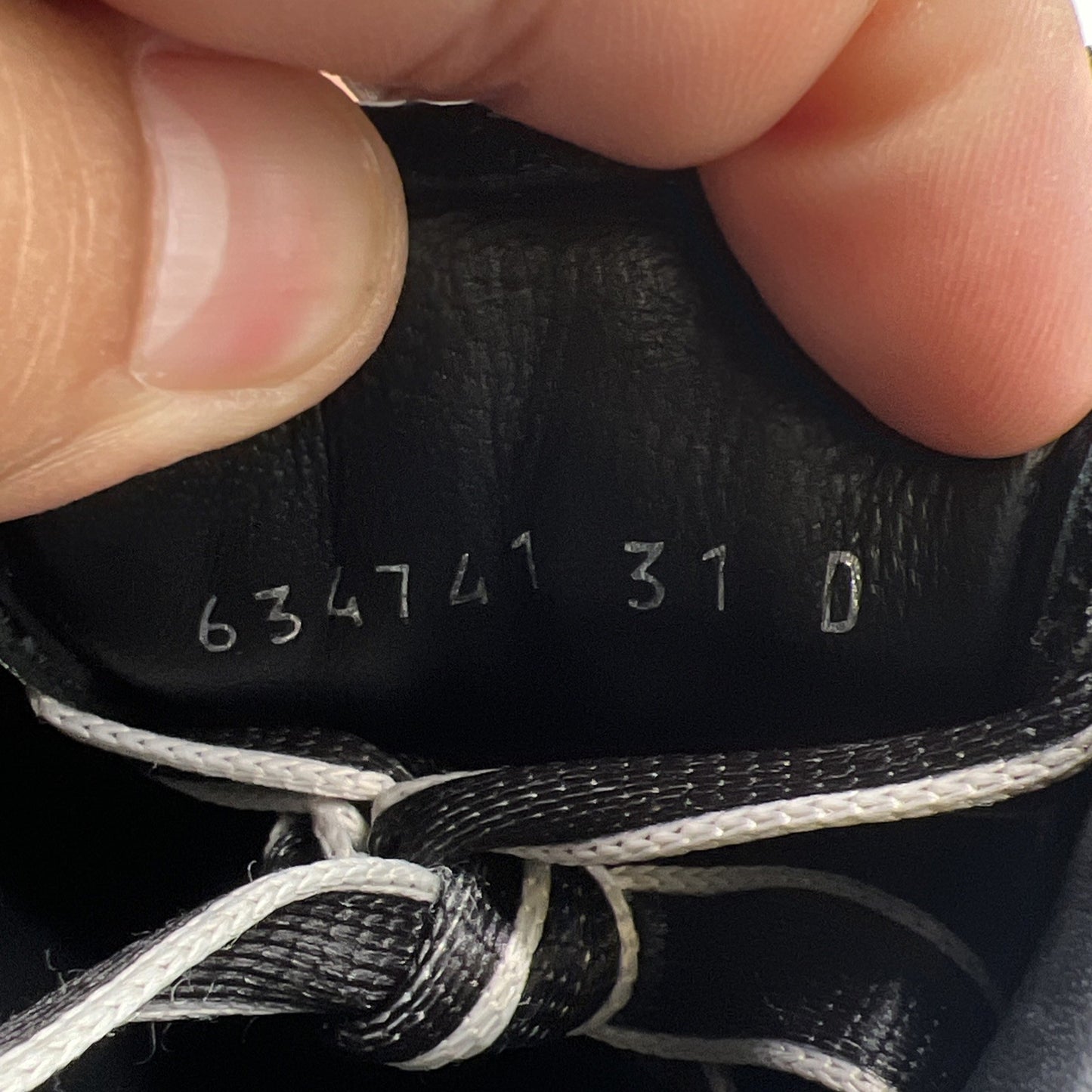 Size 31 - Alexander McQueen Sneakers Black White