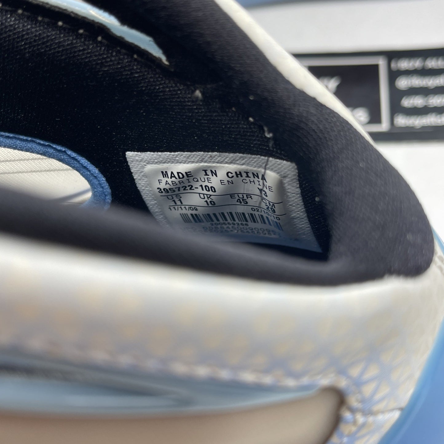 Size 11 - Nike Air Max Hyperize Pop White Blue Black Leather (395722-100)
