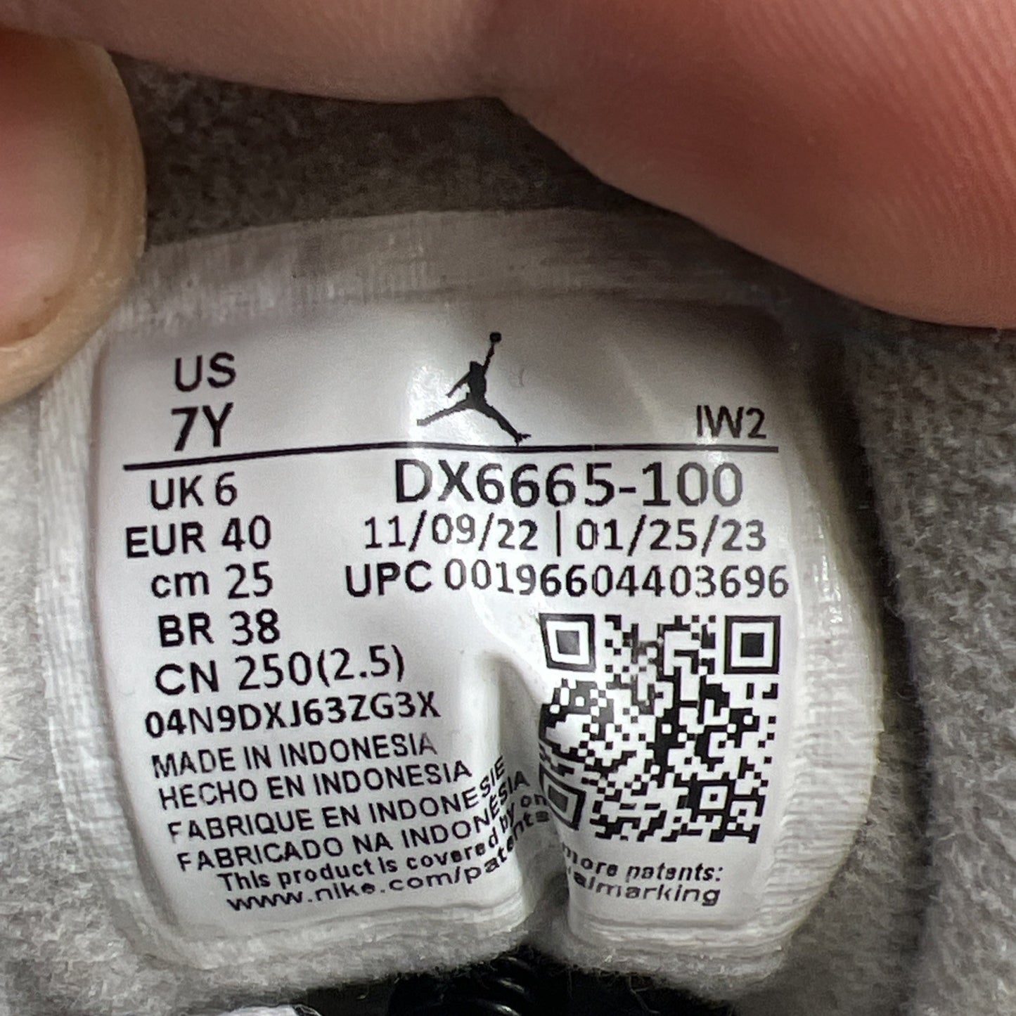 Size 7Y - Nike Air Jordan 3 Retro White/ Black-Iron (DX6665-100)