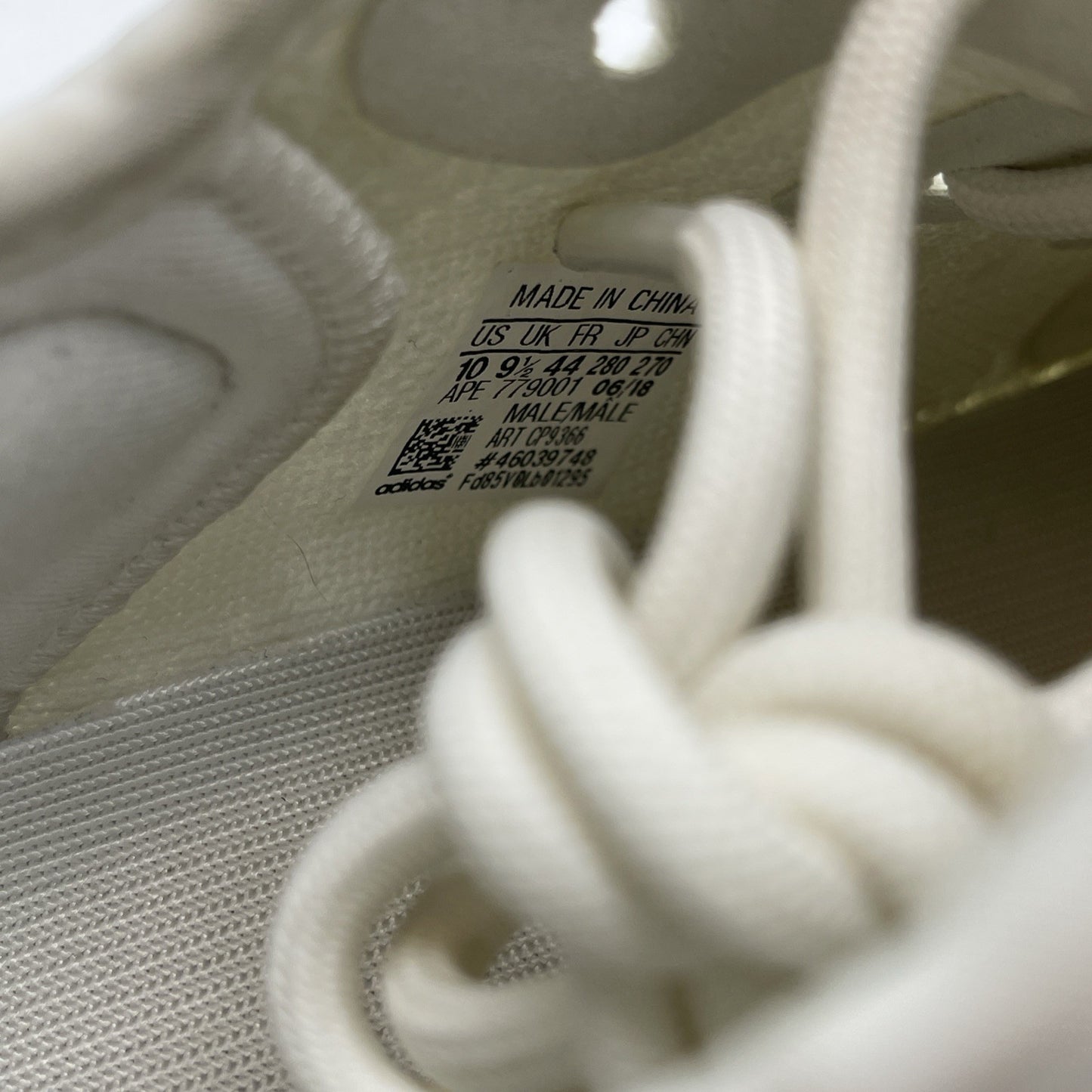 Size 10 - adidas Yeezy Boost 350 V2 Low Cream White Suede (CP9366)