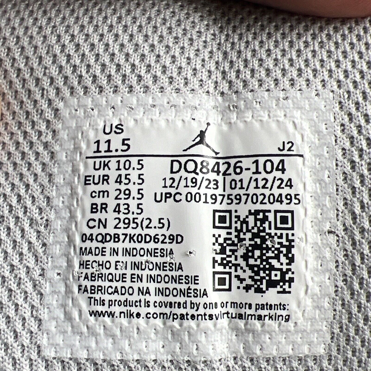 Size 11.5 - Air Jordan 1 Mid Wolf Grey Midnight Navy (DQ8426-104)