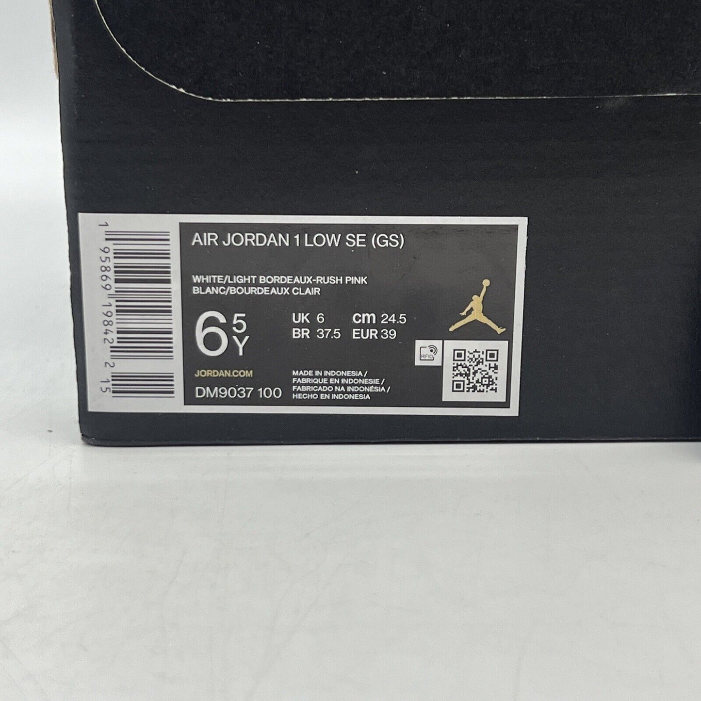 NEW AIR JORDAN 1 LOW SE (GS) WHITE LIGHT BORDEUX-RUSHPINK DM9037 100