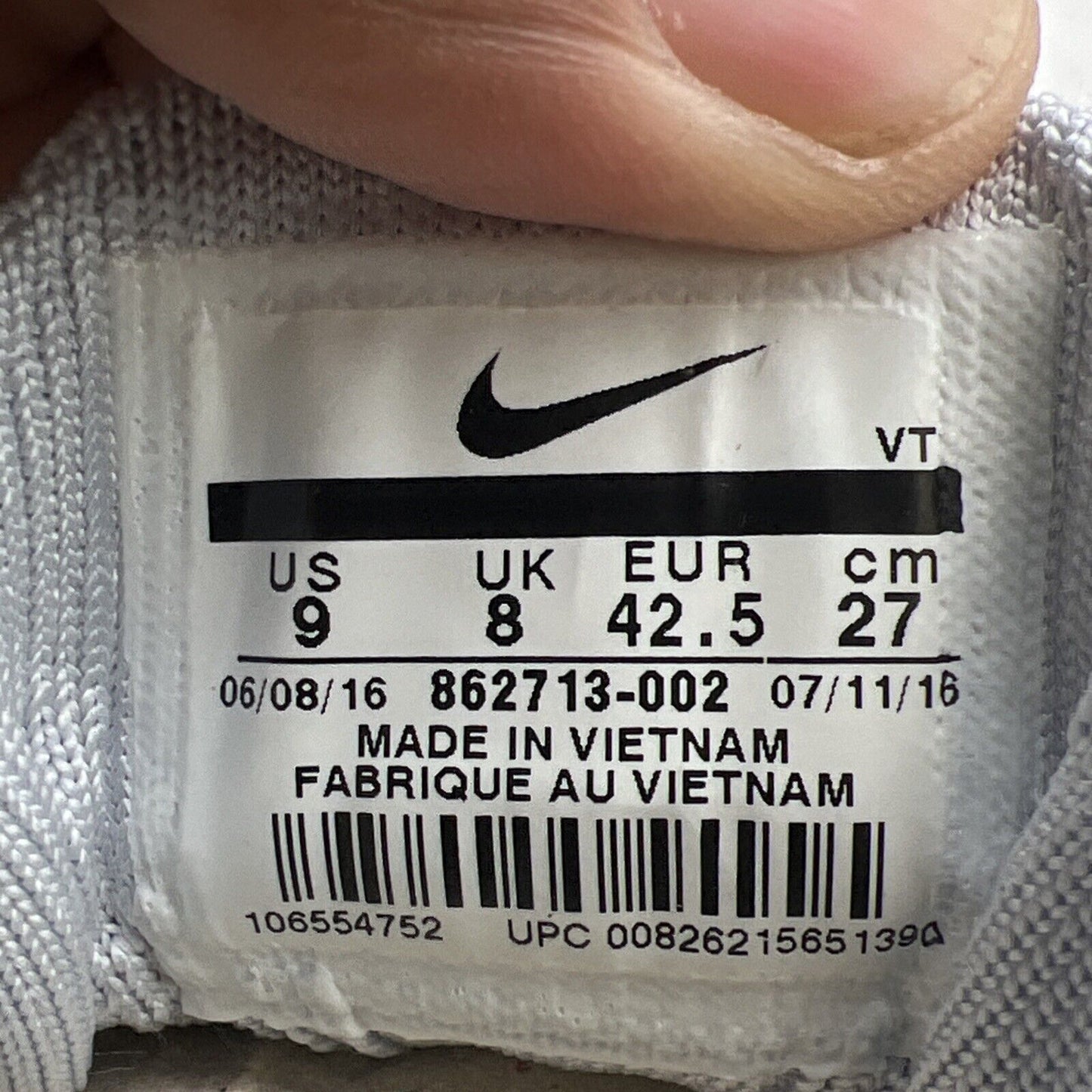 Size 9 - Nike Flyknit Racer Pure Platinum (862713-002)
