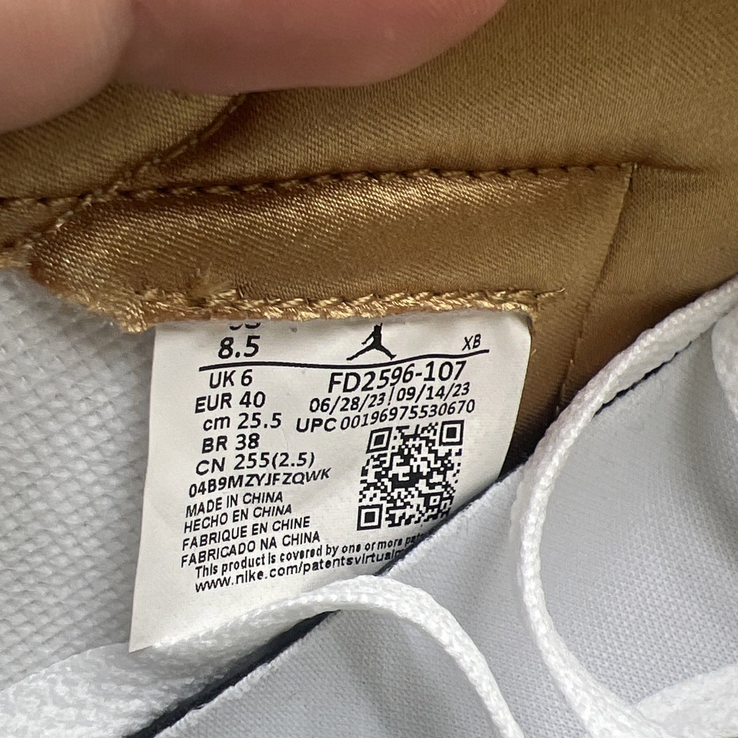 Size 8.5 - Air Jordan 1 Retro OG High Metallic Gold W (FD2596-107)