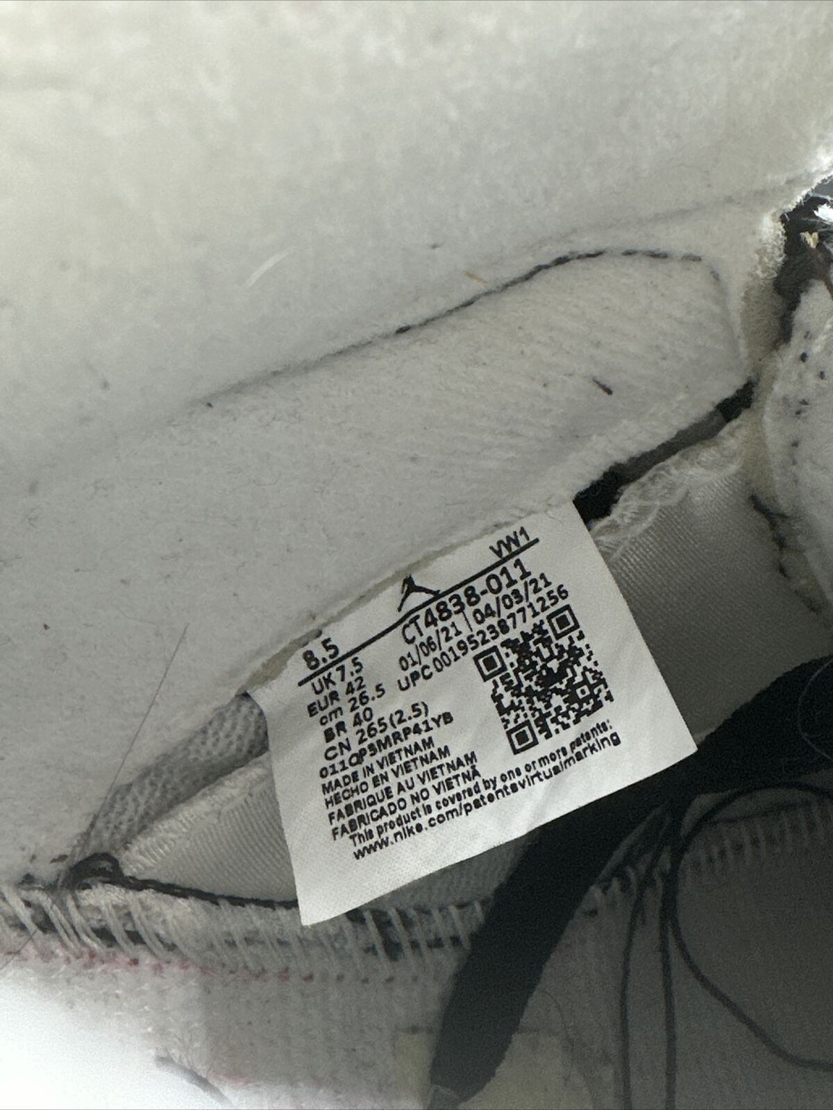 Size 8.5 - Jordan 5 Retro Mid Oreo