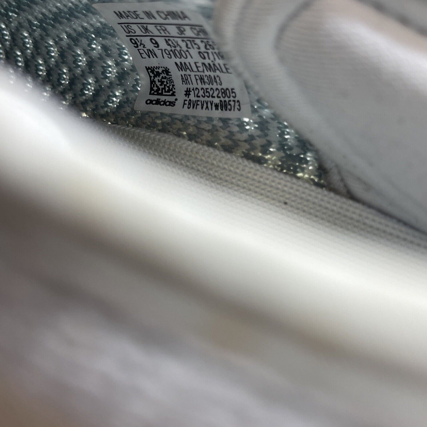 Size 9.5 - adidas Yeezy Boost 350 V2 Cloud White Non-Reflective Blue (FW3043)