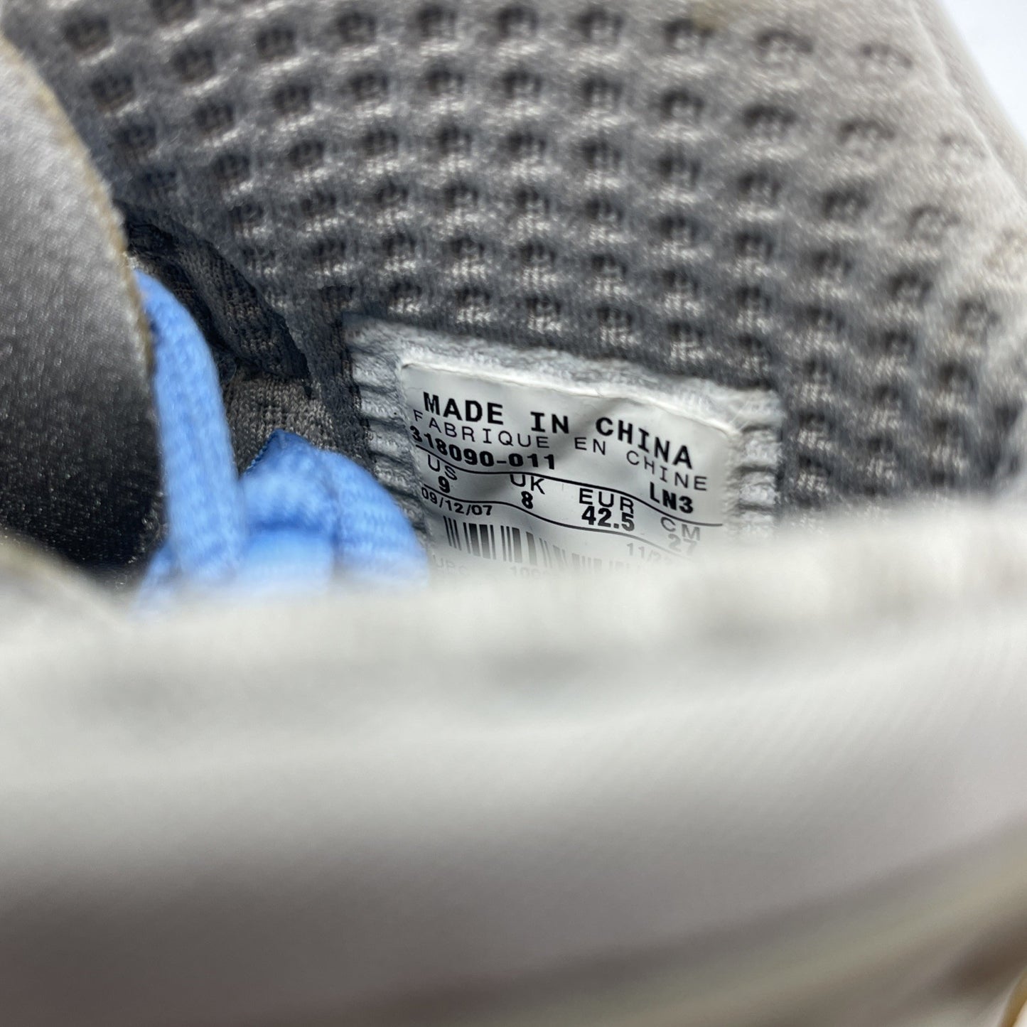 Size 9 - Nike Zoom Kobe 3 MPLS Grey Blue White Suede Leather (318090-011)
