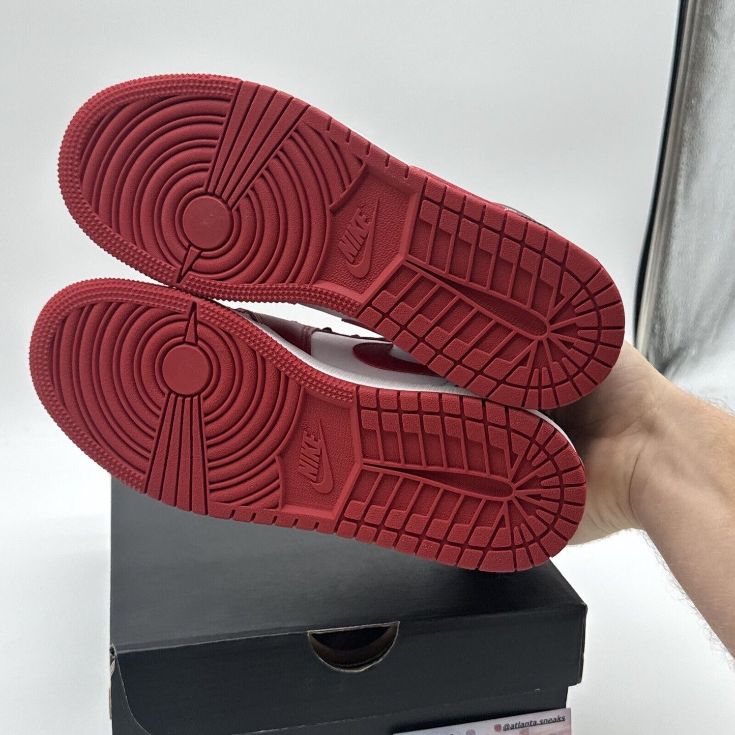 Nike Air Jordan 1 Low Bulls 553558 163 GS Size 5Y Comes With Box Rare Size.