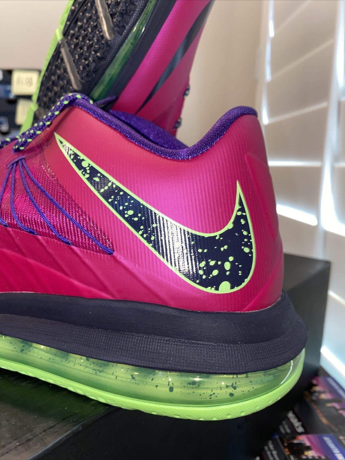 Nike Lebron X 10 Low Raspberry 579765 601 Los Angeles Lakers Air Jordan sz 10.5