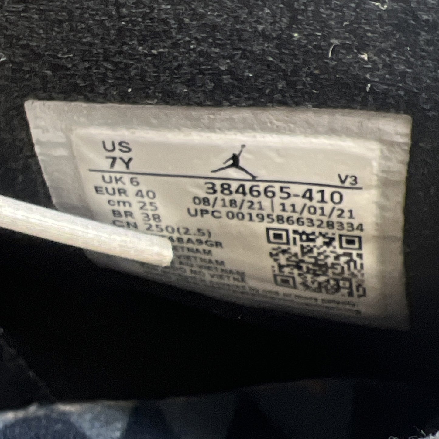Size 7Y - Air Jordan 6 Retro Mid UNC Home (CT8529-410)