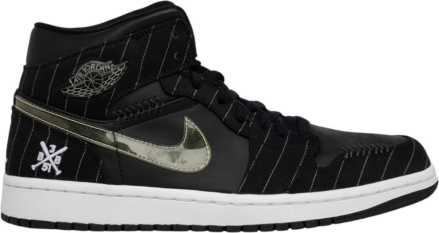 Size 11 - Air Jordan 1 Retro Barons - Away (325514-012)