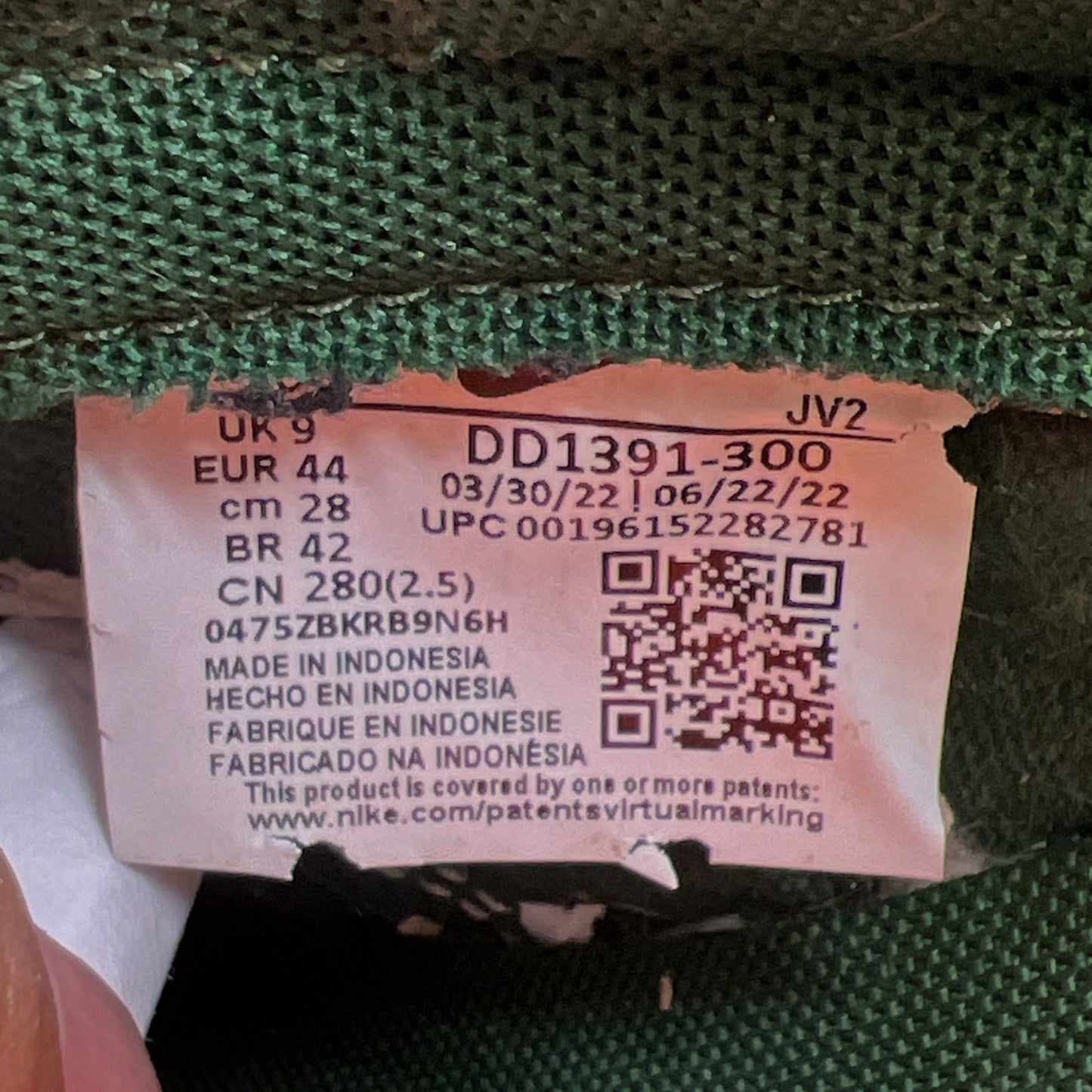 Size 10 - Nike Dunk Low Miami Hurricanes (DD1399-300)