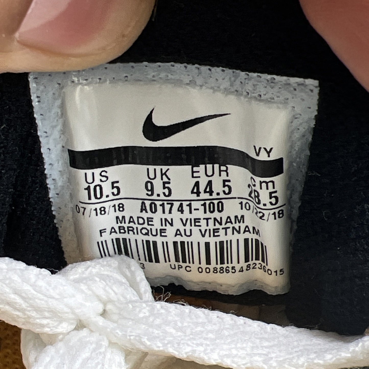Size 10.5 - Nike Low Cut Sneakers 27CM White (A01741-100)