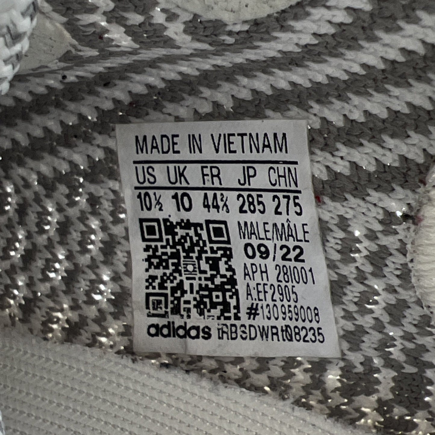 Size 10.5 - Adidas Yeezy Boost 350 V2 2018 Low Static Non-Reflective (EF2905)