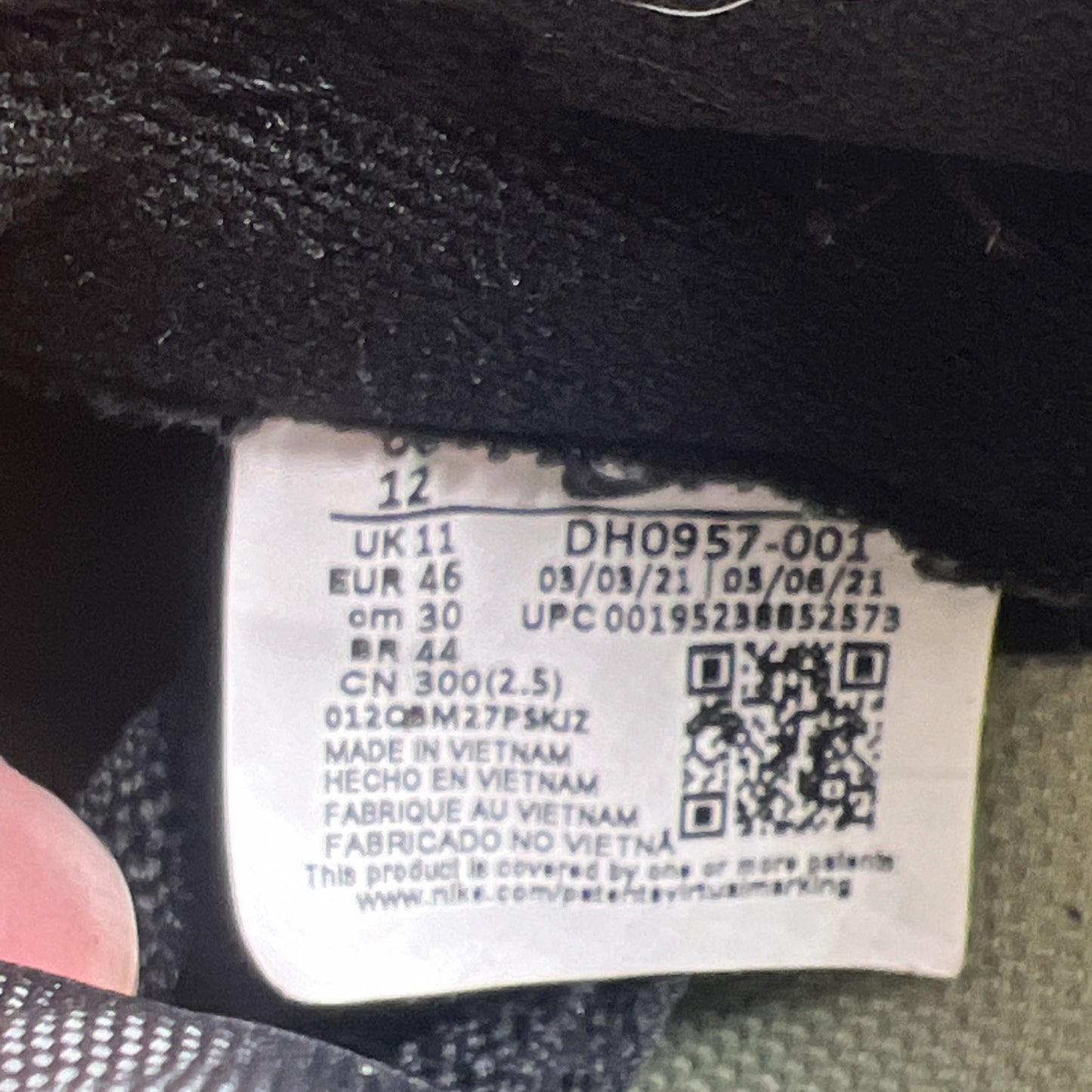 Size 12 - Nike Dunk SE Low Black Multi-Camo (DH0957-001)