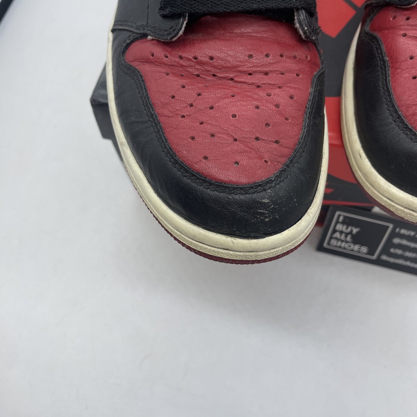 Size 10.5 - Jordan 1 Retro OG High Banned, Bred Black Red leather (555088-001)