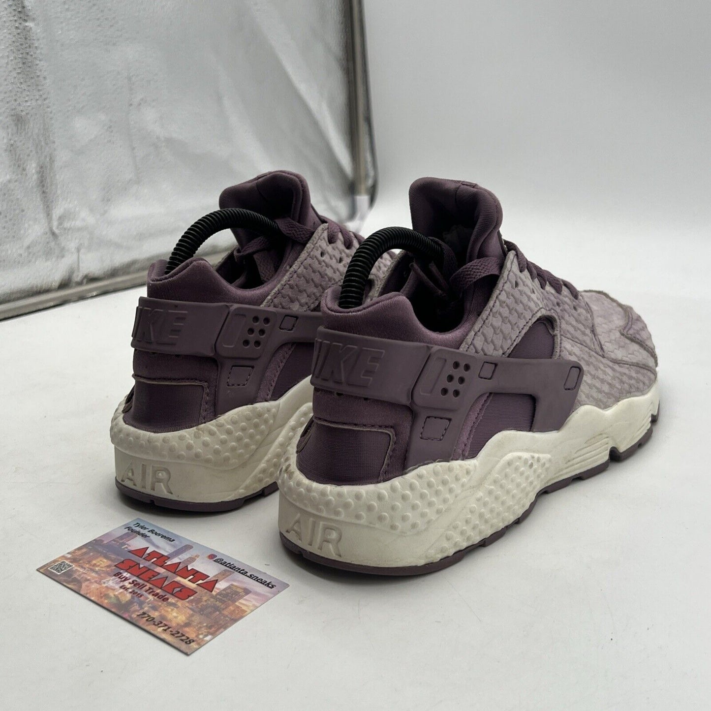 Size 8.5 - Nike Huarache Run Premium Violet Dust W (683818-500)