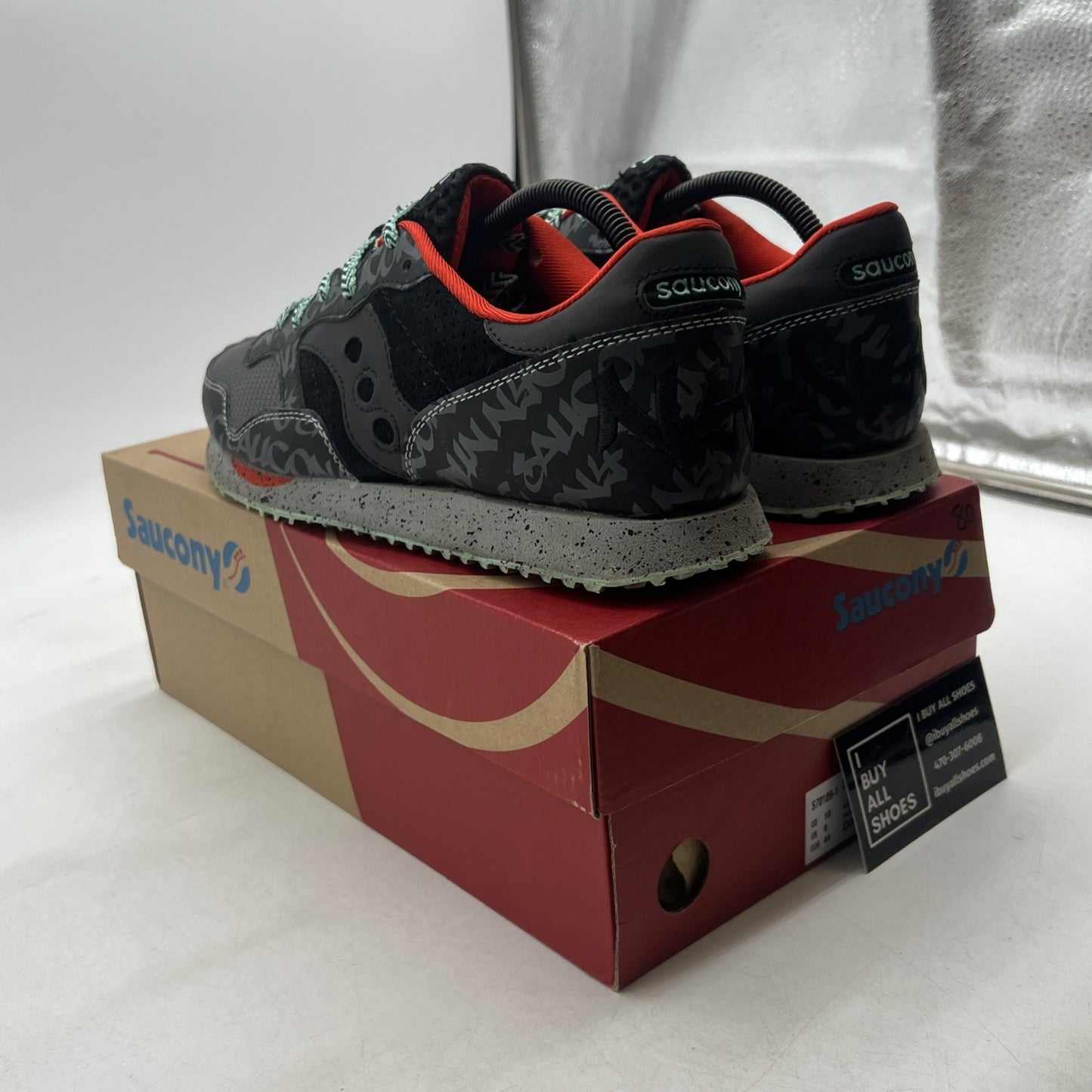 Size 10 - Saucony DXN Trainer NYC (S70189-1)