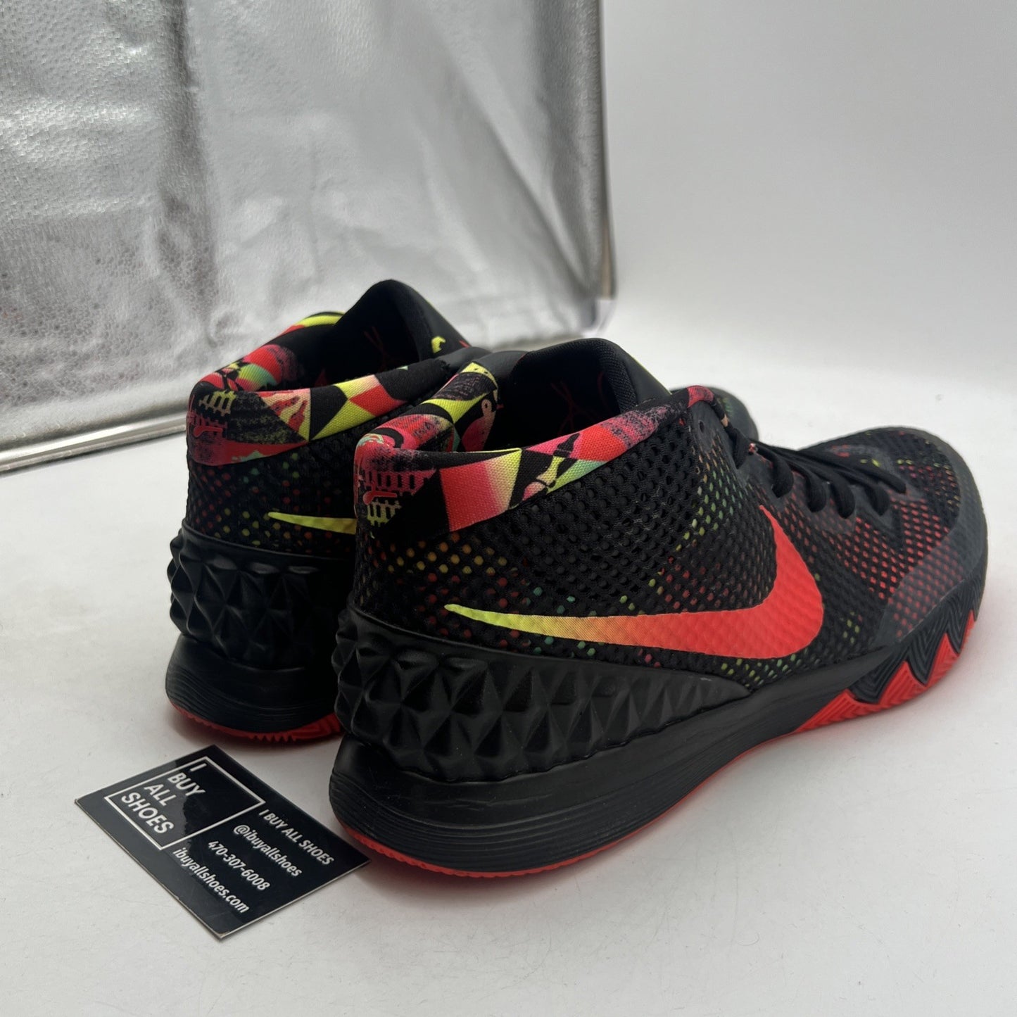 Size 13 - Nike Kyrie 1 Dream - (705277-016)