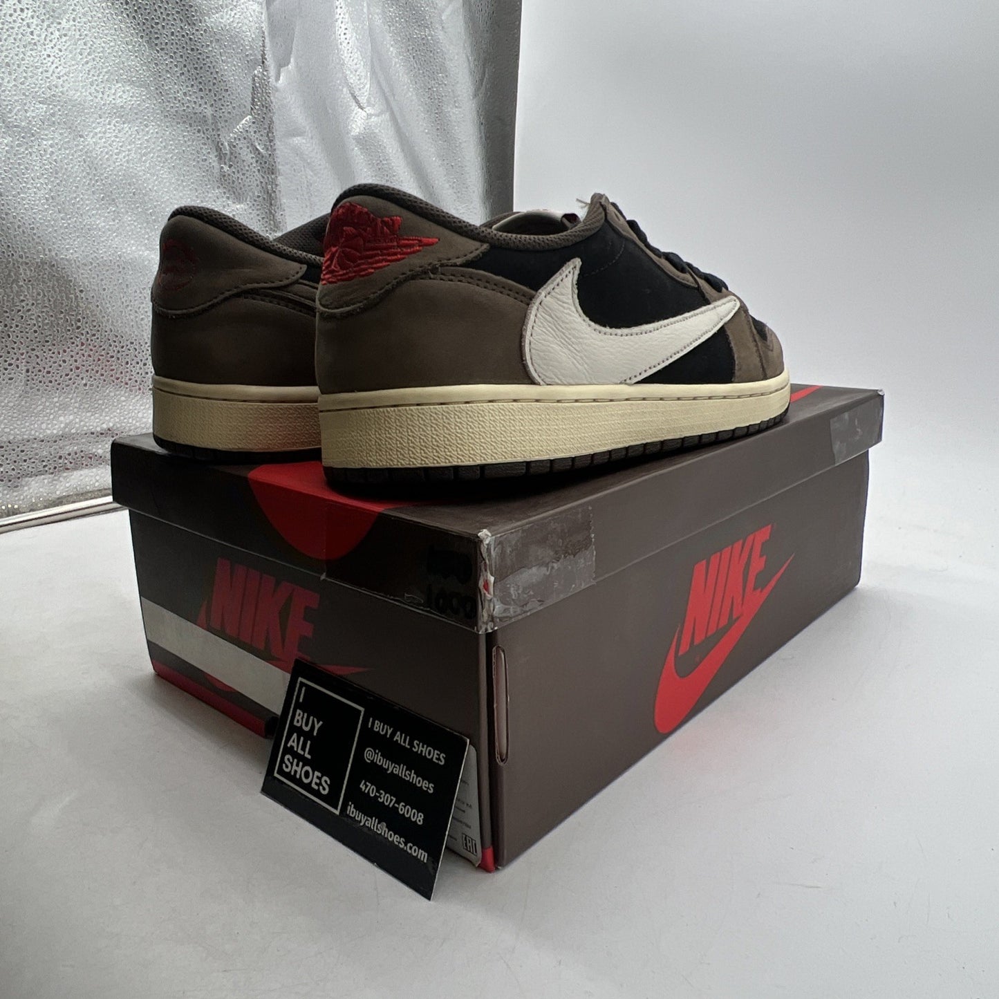 Size 9.5 - Air Jordan 1 x Travis Scott Low Mocha (CQ4277-001)