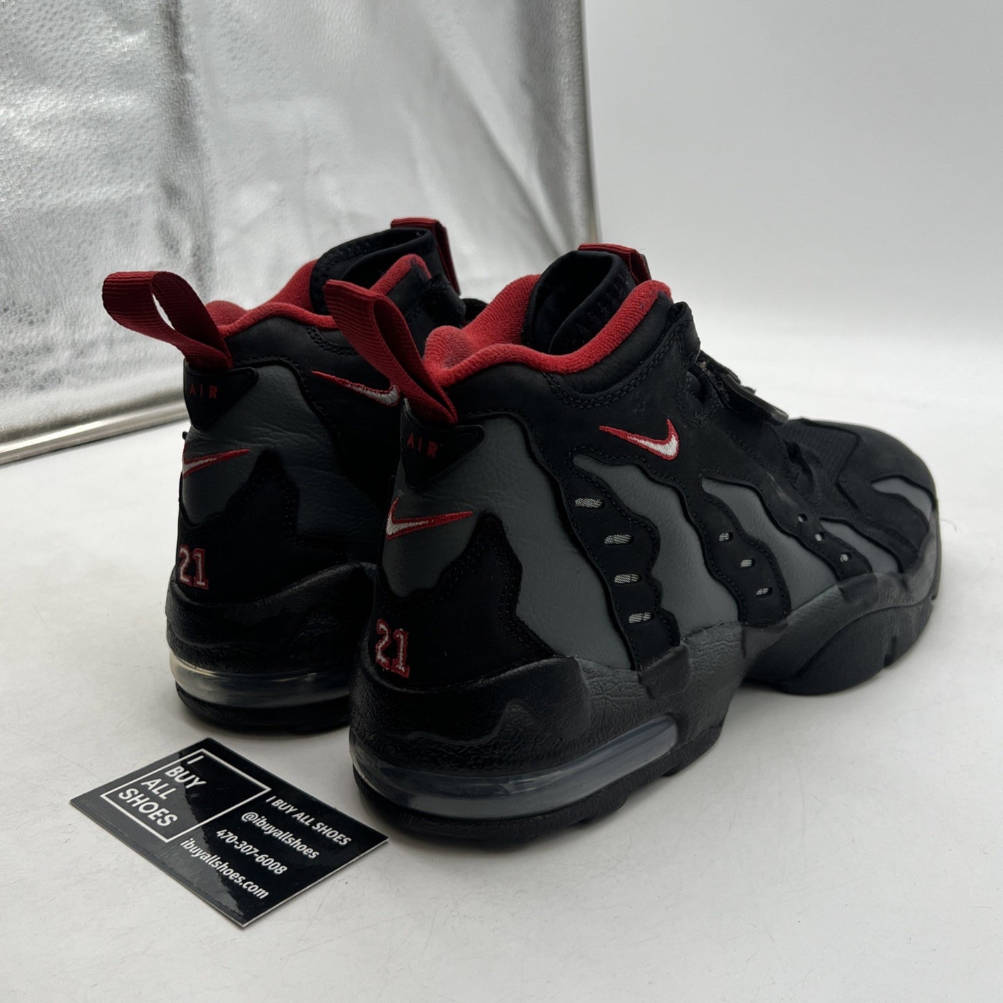 Size 9 - Nike Air DT Max '96 Falcons (HQ3620-010)