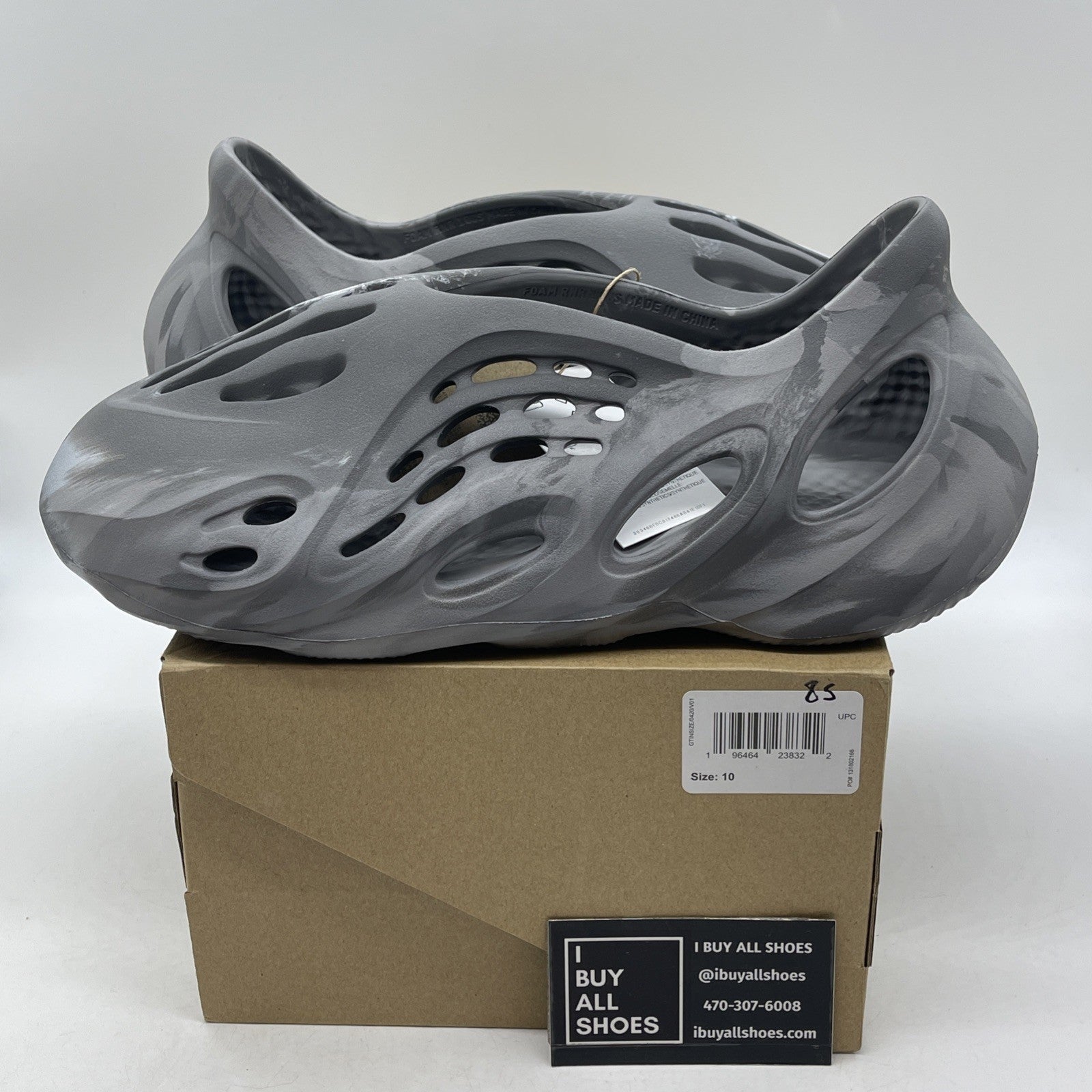 Size 10 - adidas Yeezy Foam RNNR MXT Moon Gray (IE4931)