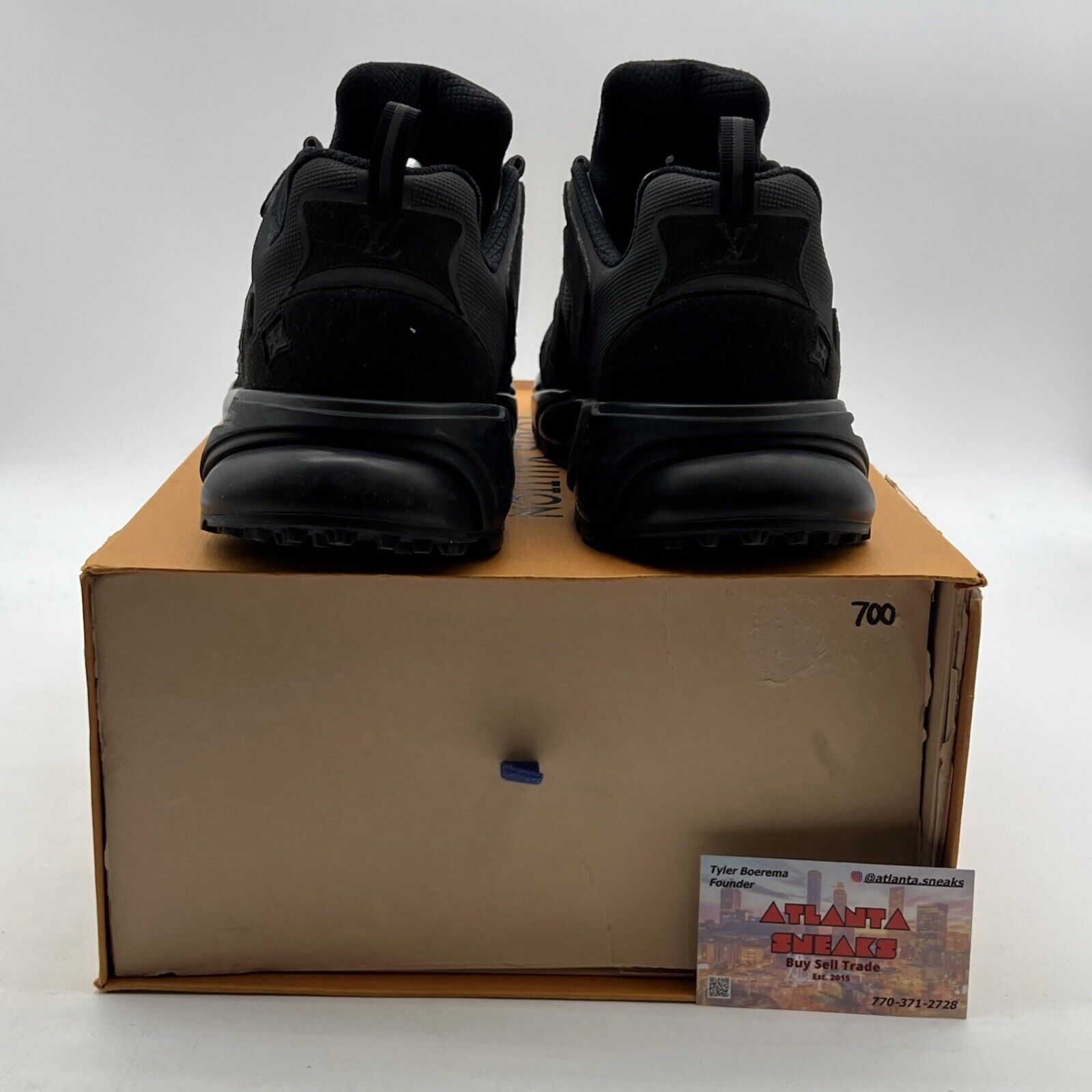 Size 10.5 - Louis Vuitton Runner Tatic Black Grey (1A9UNT) Worn