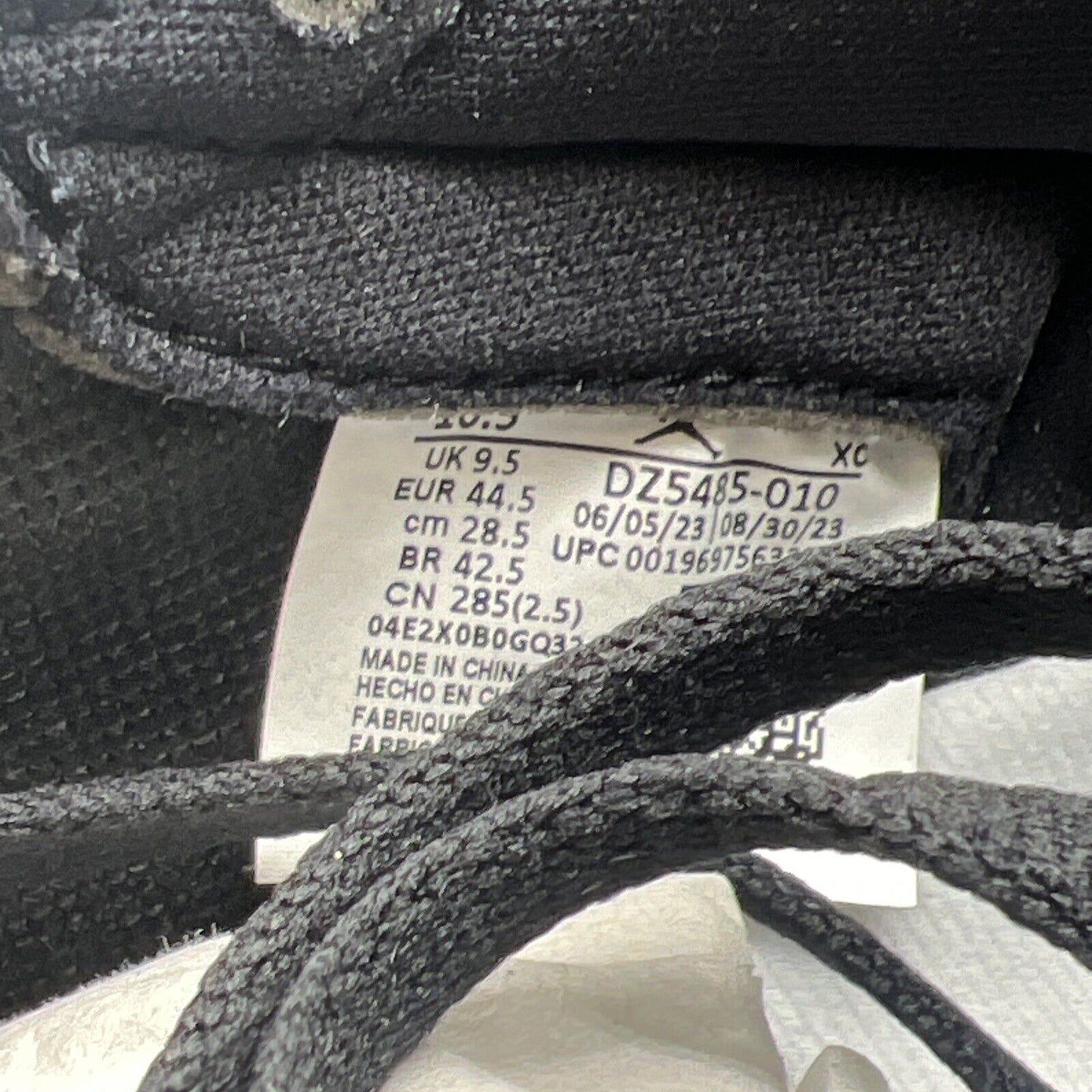 Size 10.5 - Air Jordan 1 Retro OG High Black White 2.0 (DZ5485-010)