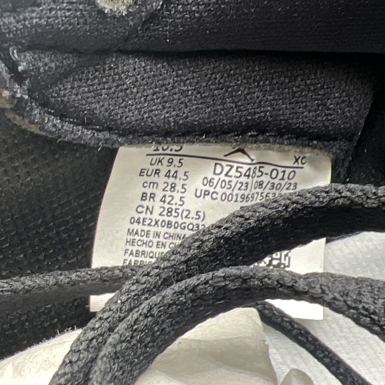 Size 10.5 - Air Jordan 1 Retro OG High Black White 2.0 (DZ5485-010)