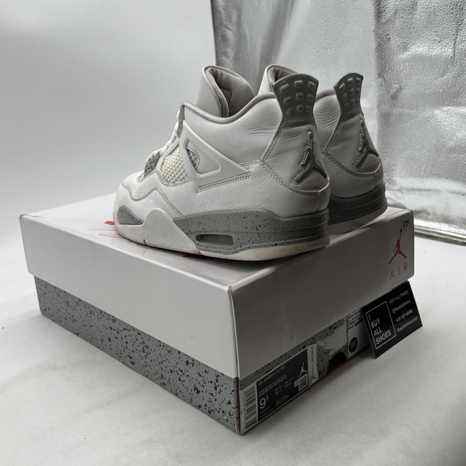 Size 9.5 - Air Jordan 4 Retro Mid White Oreo (CT8527-100)