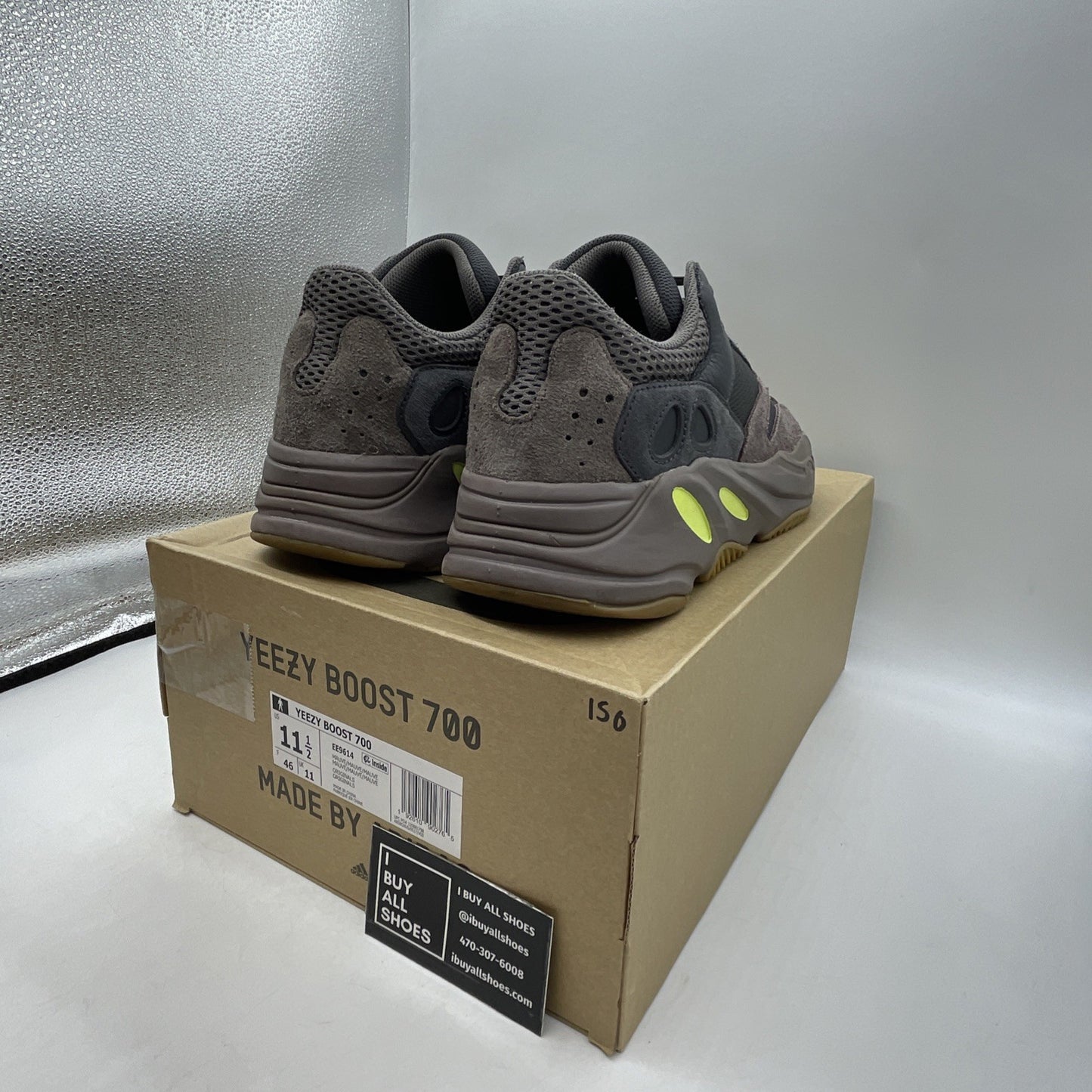 Size 11.5 - adidas Yeezy Boost 700 V1 Mauve (EE9614)