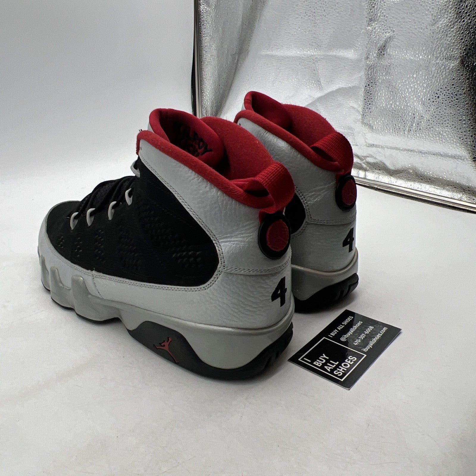 Size 12 - Air Jordan 9 Retro Johnny Kilroy (302370-012)