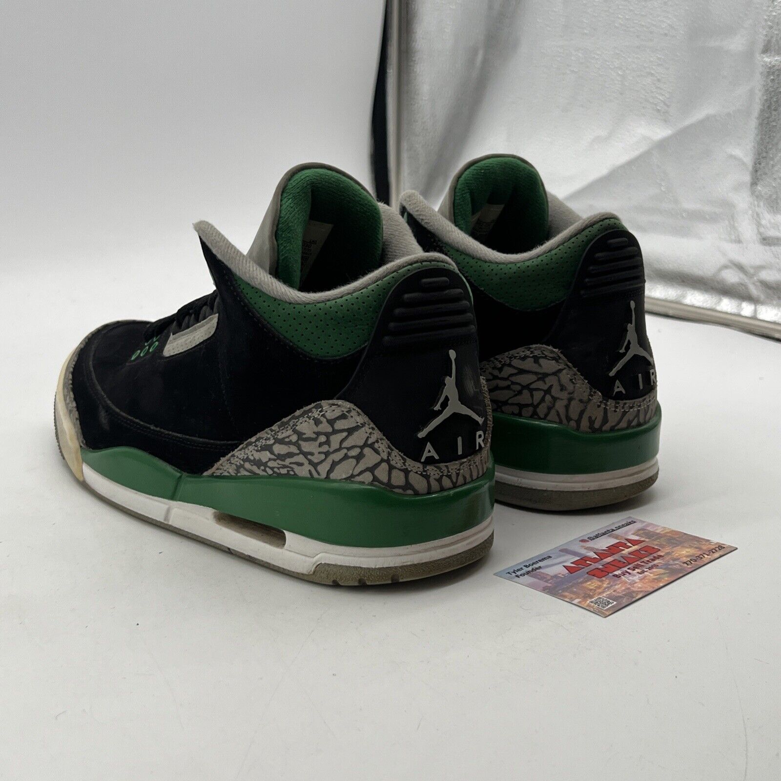 Size 8.5 - Air Jordan 3 Retro Mid Pine Green (CT8532-030)