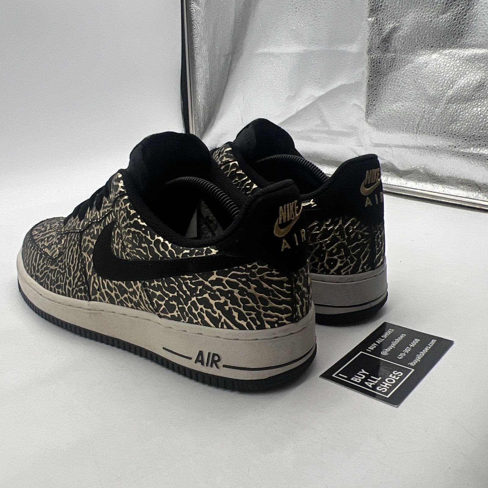 Size 10.5 - Nike Air Force 1 Low Black (488298-702)