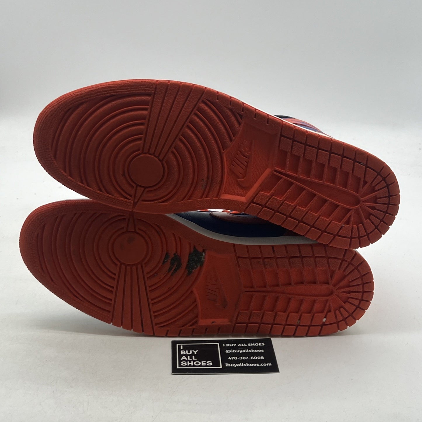Size 12 - Air Jordan 1 Retro OG High Knicks (555088-407)