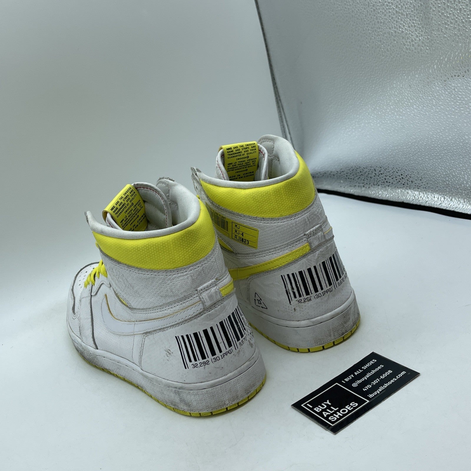 Size 12 - Air Jordan 1 Retro OG High First Class Flight Yellow (555088-170)