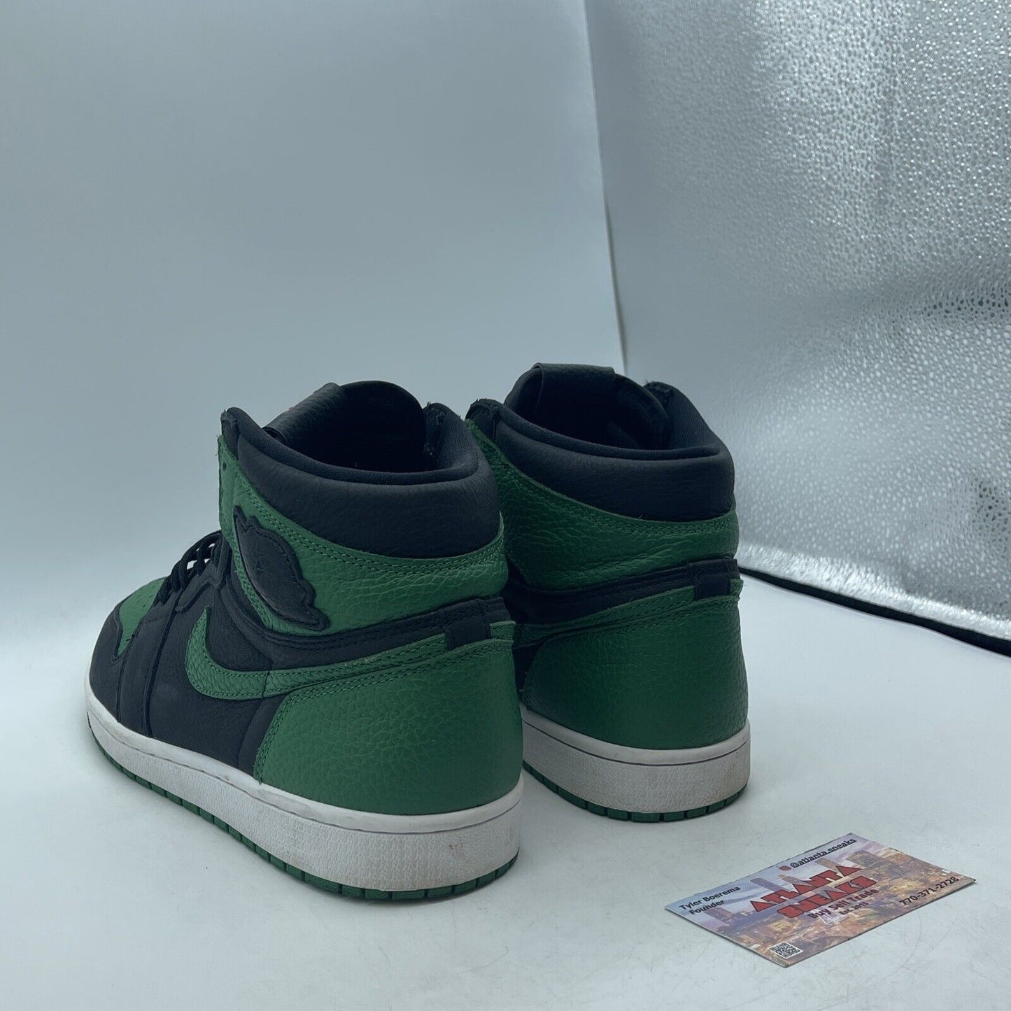 Size 8.5 - Jordan 1 Retro OG High Pine Green 2.0 Black Leather (555088-030)