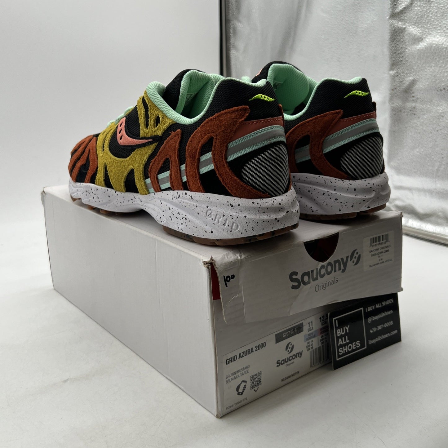 Size 11 - Saucony Grid Azura 2000 Trailian (S70745-4)