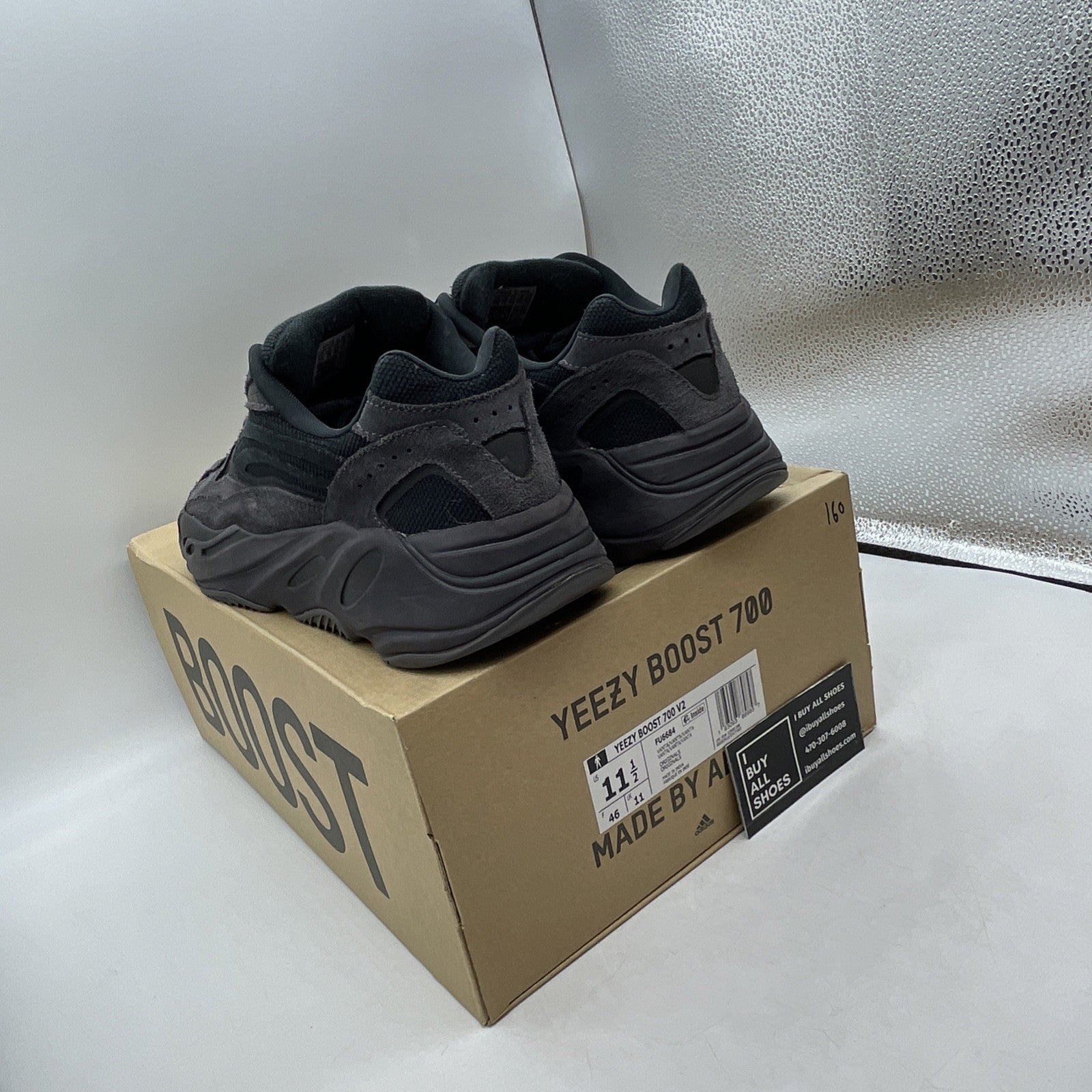 Size 11.5 - adidas Yeezy Boost 700 V2 Vanta (FU6684)